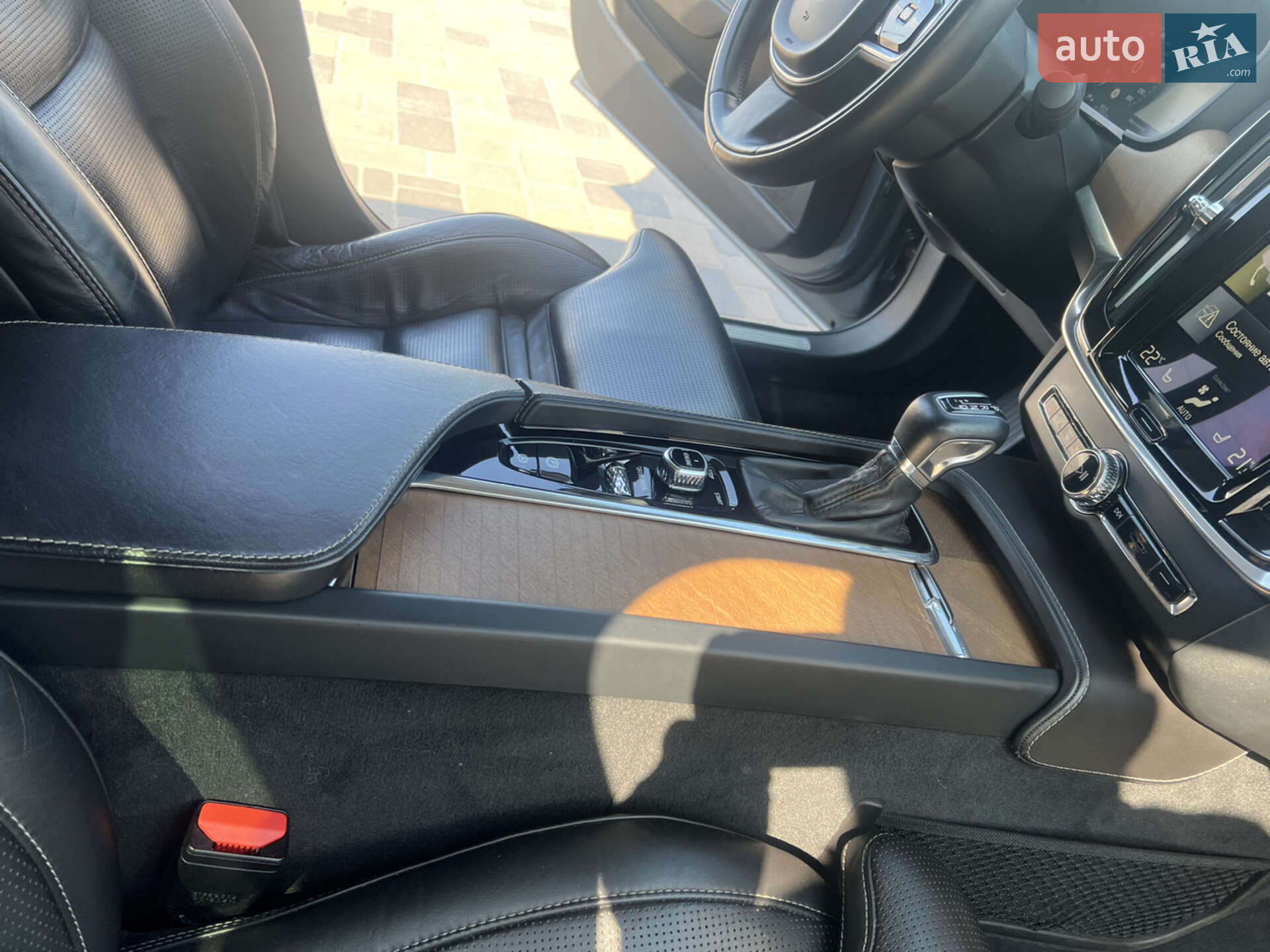 Volvo S90 2016 VIN YV1A22ML6H1005203 фото оголошення 19 з 28