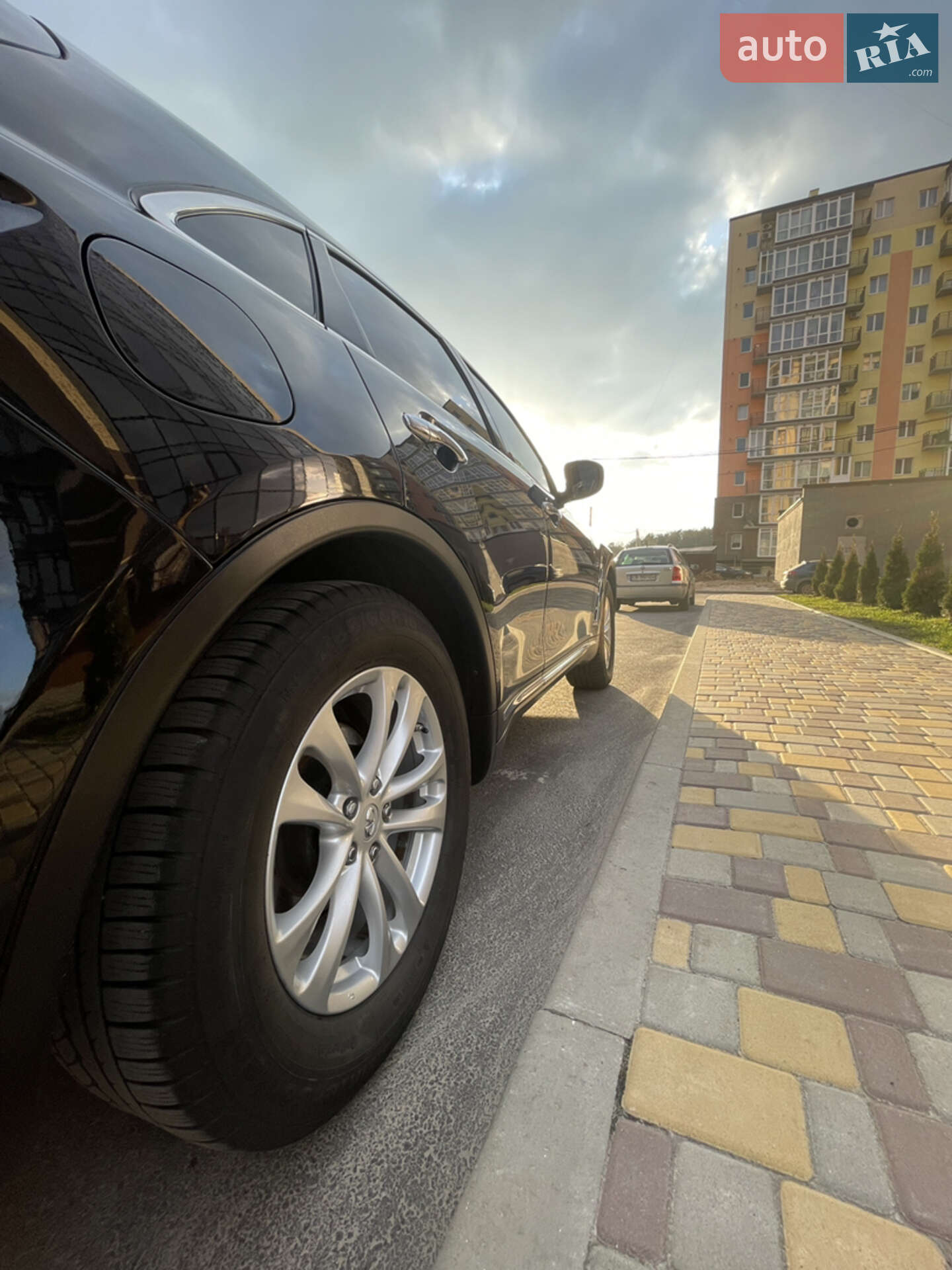 Infiniti QX70 2017 VIN JN8CS1MU2HM143275 фото оголошення 7 з 22