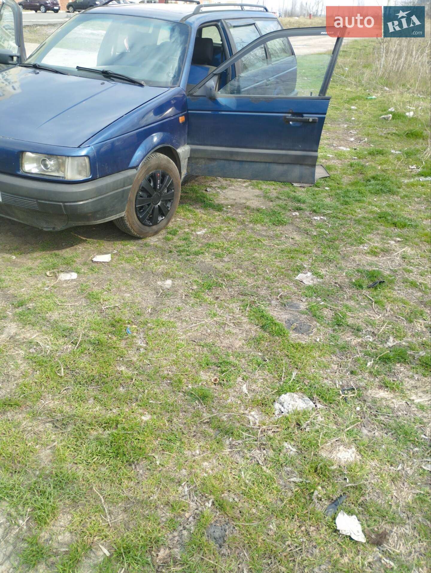 Volkswagen Passat 1993 VIN WVWZZZ31ZPE157562 фото оголошення 2 з 12