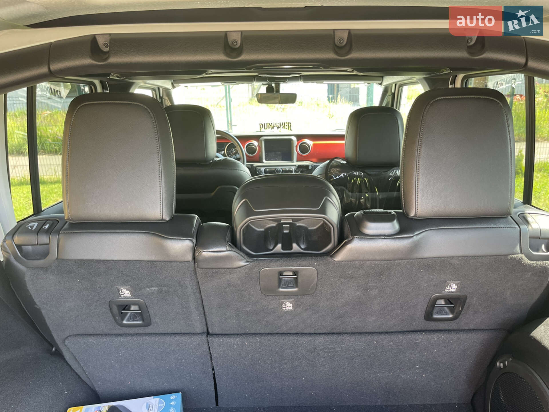 Jeep Wrangler 2018 VIN 1C4HJXFN8JW255490 фото оголошення 19 з 23
