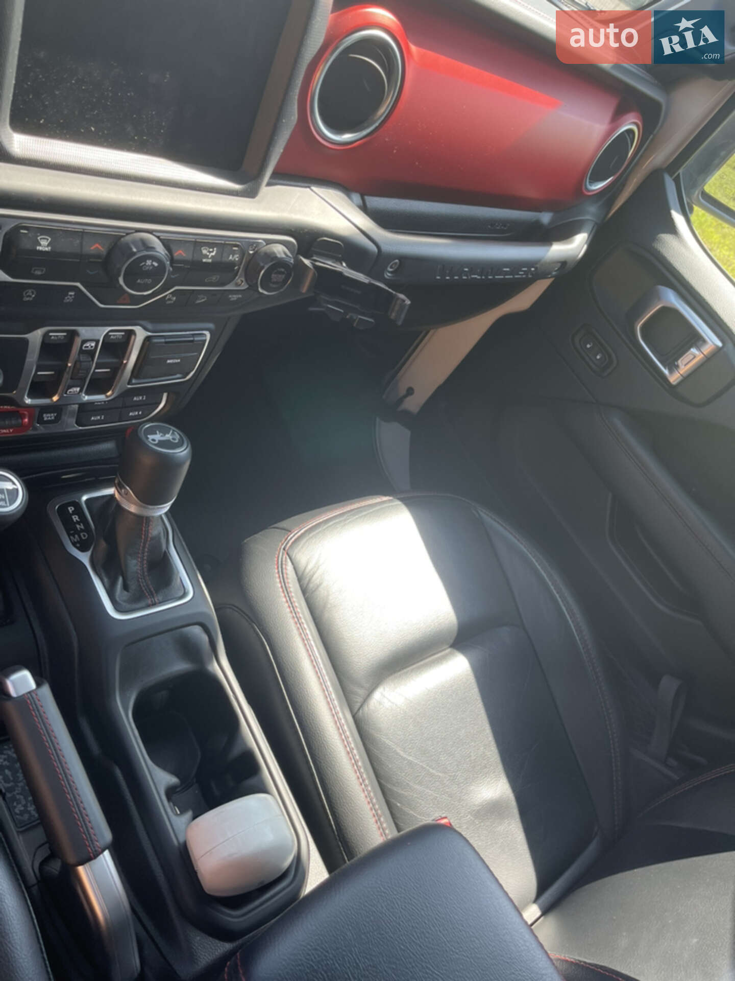 Jeep Wrangler 2018 VIN 1C4HJXFN8JW255490 фото оголошення 20 з 23