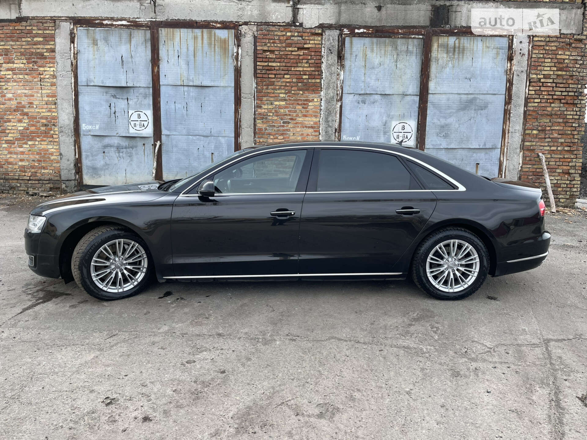 Audi A8 2017 VIN WAUZZZ4H0HN011531 фото оголошення 6 з 11