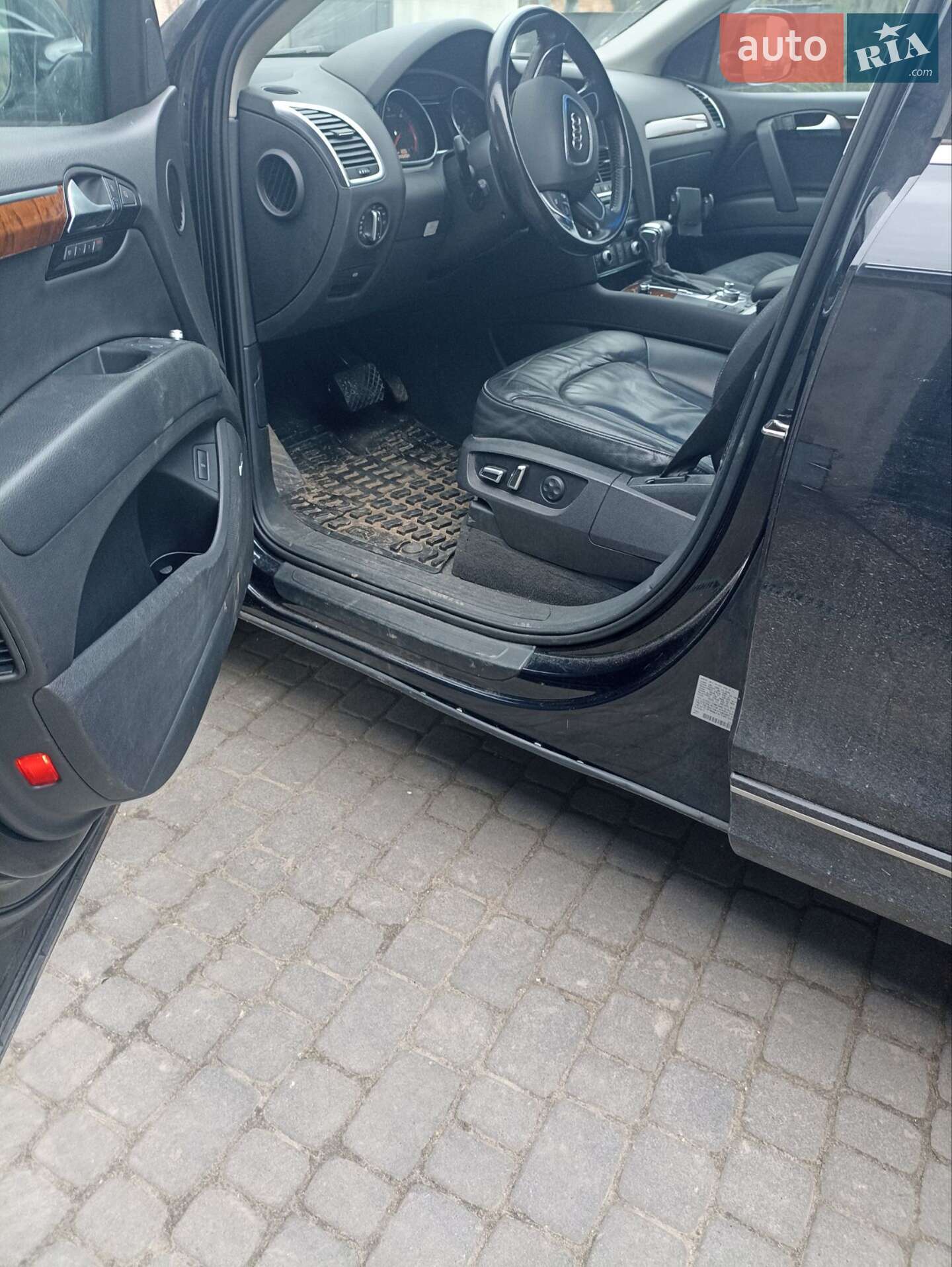 Audi Q7 2013 VIN WA1LMAFE0DD012393 фото оголошення 12 з 30