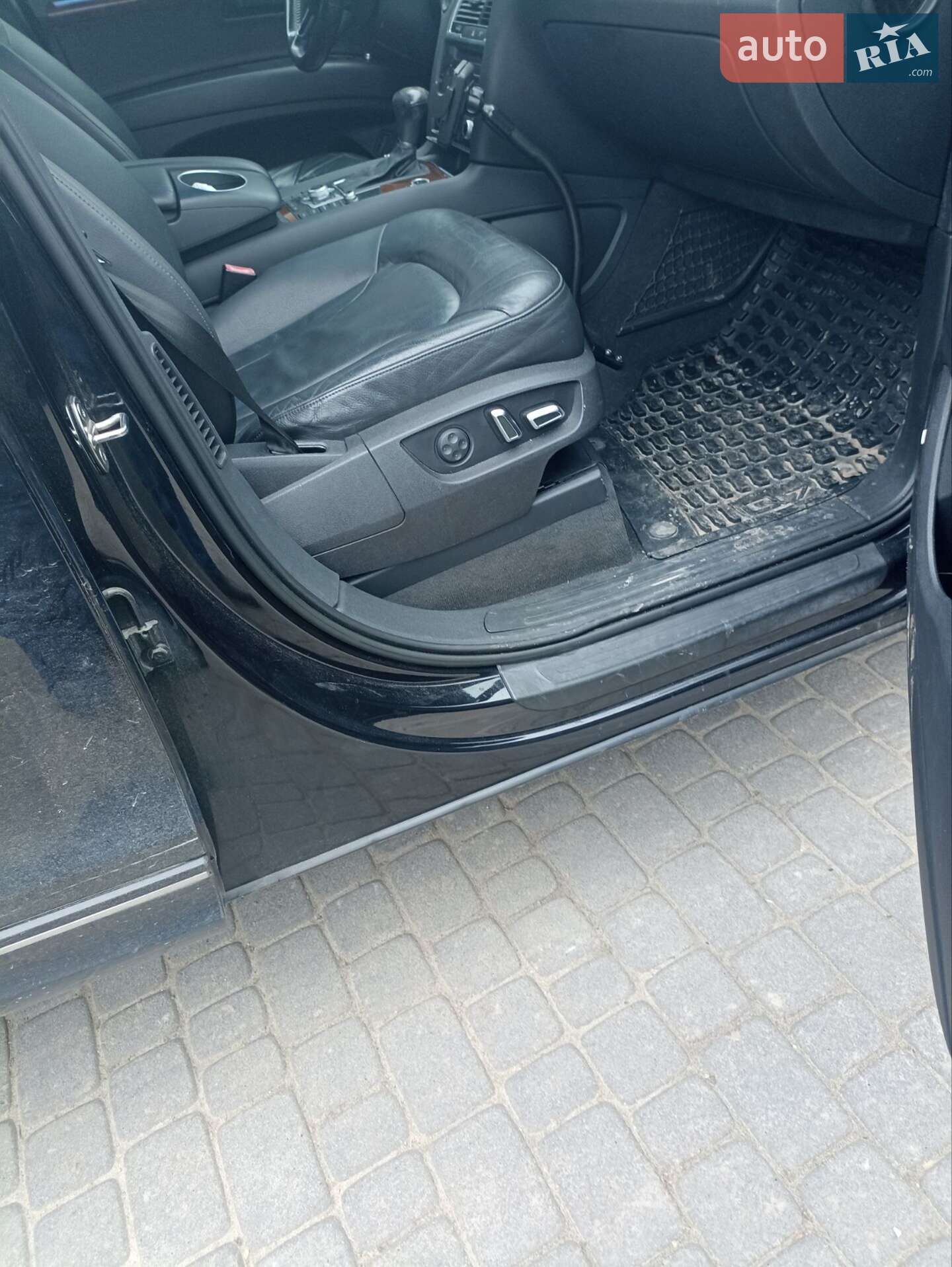 Audi Q7 2013 VIN WA1LMAFE0DD012393 фото оголошення 13 з 30