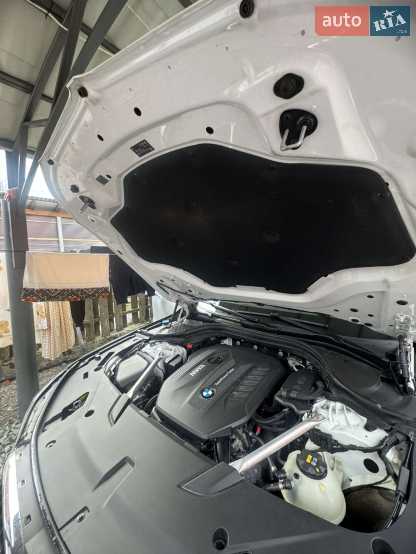 BMW 6 Series GT 2018 VIN WBAJW81060BK92822 фото оголошення 11 з 34