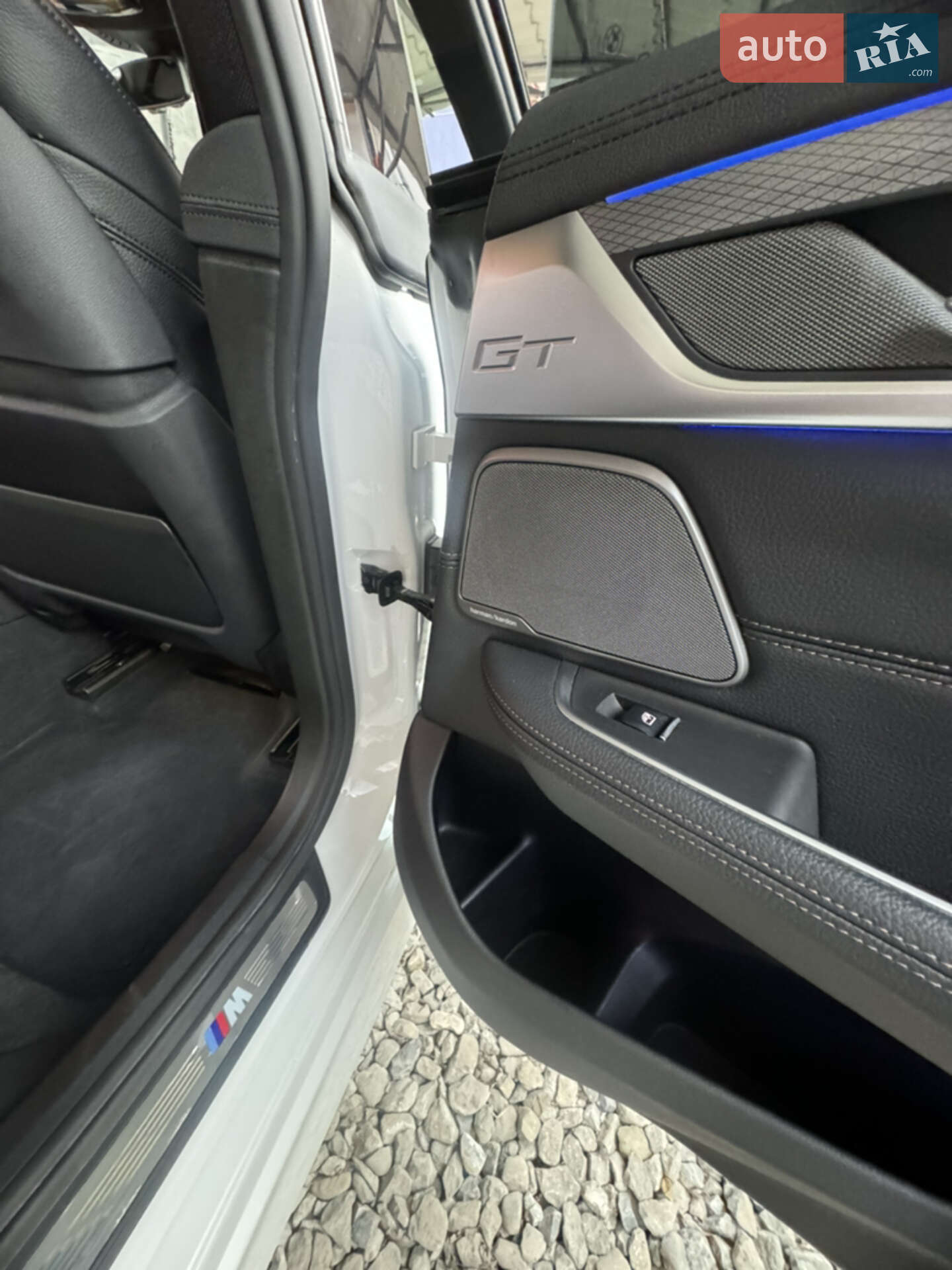 BMW 6 Series GT 2018 VIN WBAJW81060BK92822 фото оголошення 25 з 34