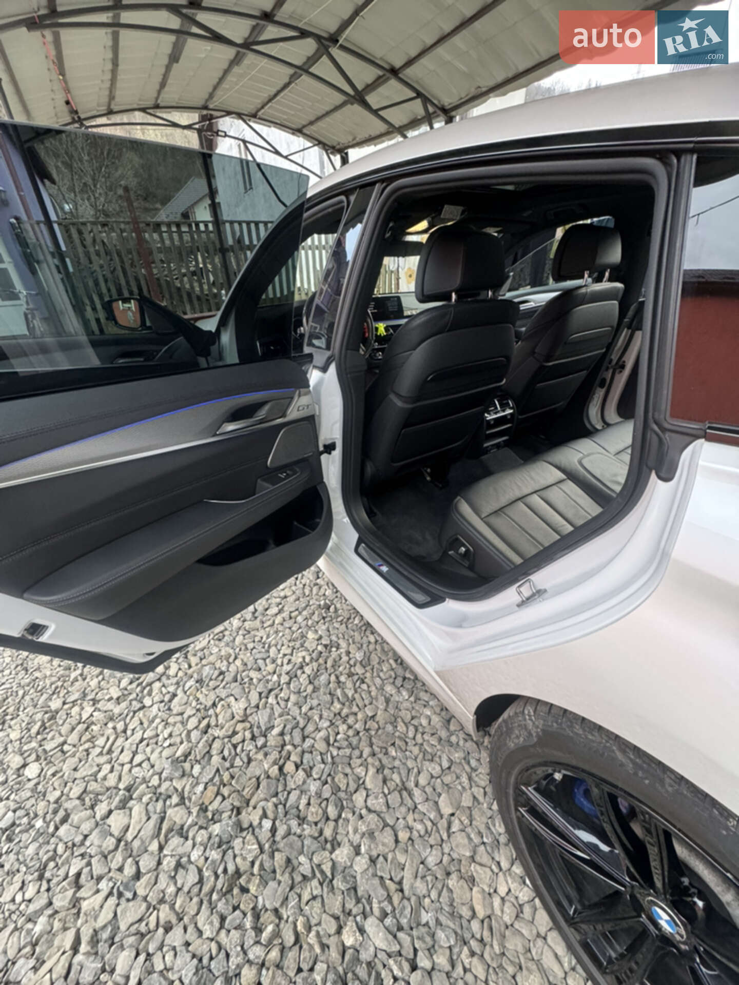BMW 6 Series GT 2018 VIN WBAJW81060BK92822 фото оголошення 29 з 34
