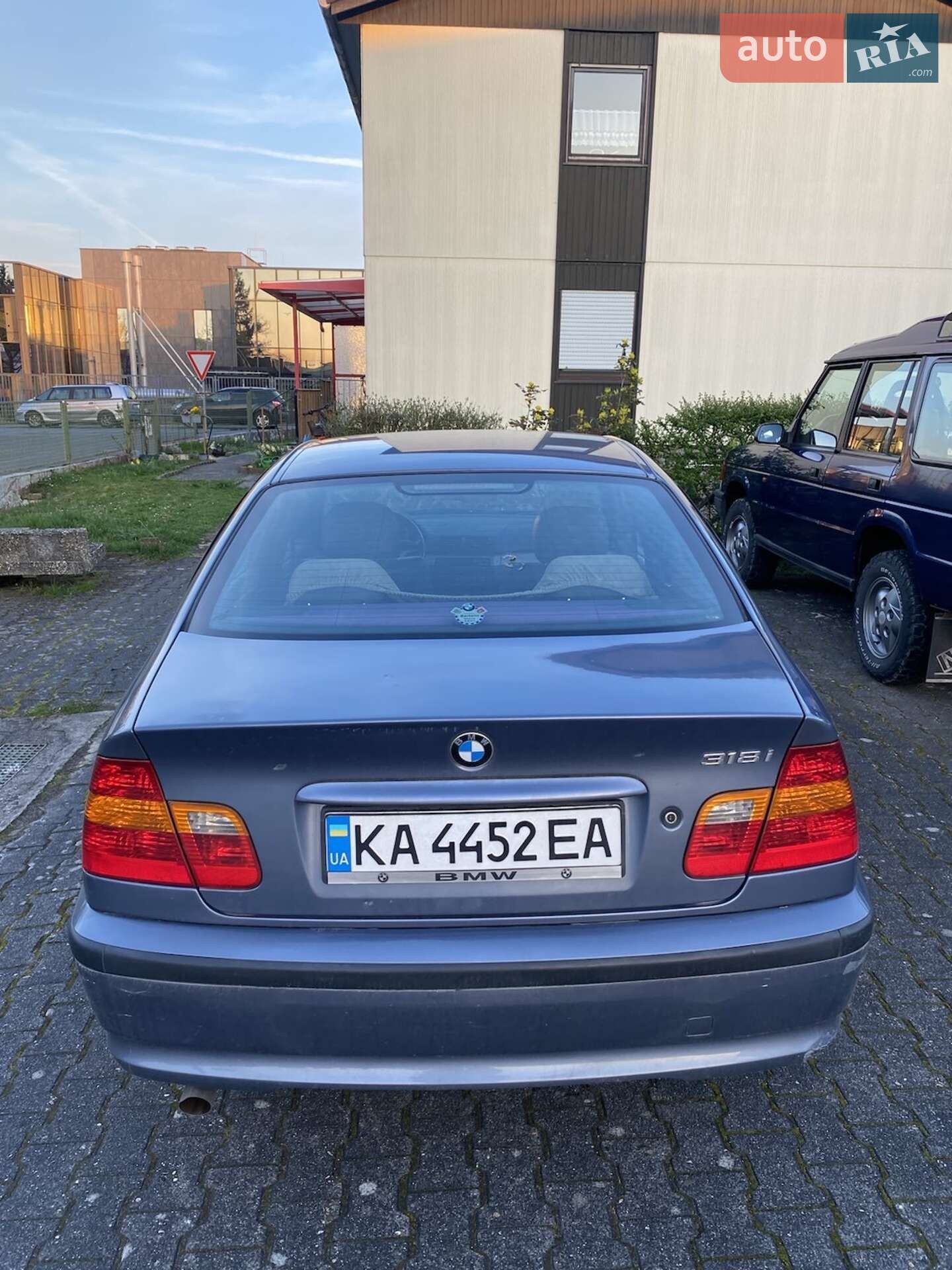 BMW 3 Series 2003 VIN WBAAY71090FZ57905 фото оголошення 4 з 6