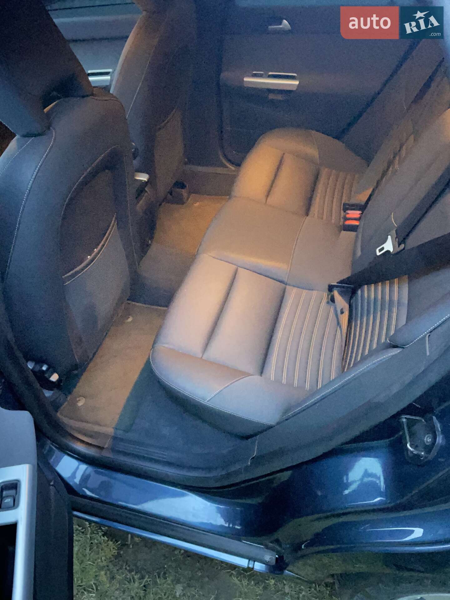 Volvo V50 2010 VIN YV1MW84E1B2614671 фото оголошення 5 з 11