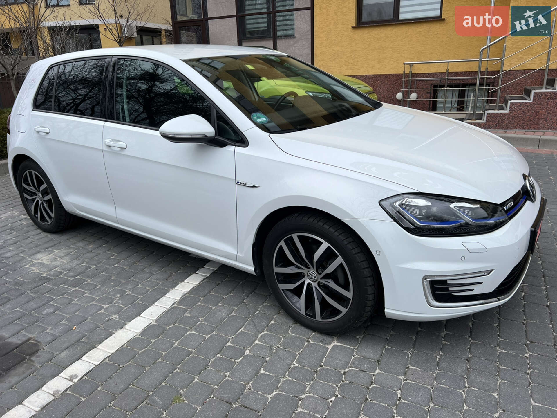 Volkswagen e-Golf 2020 VIN WVWZZZAUZLW919300 фото оголошення 7 з 34