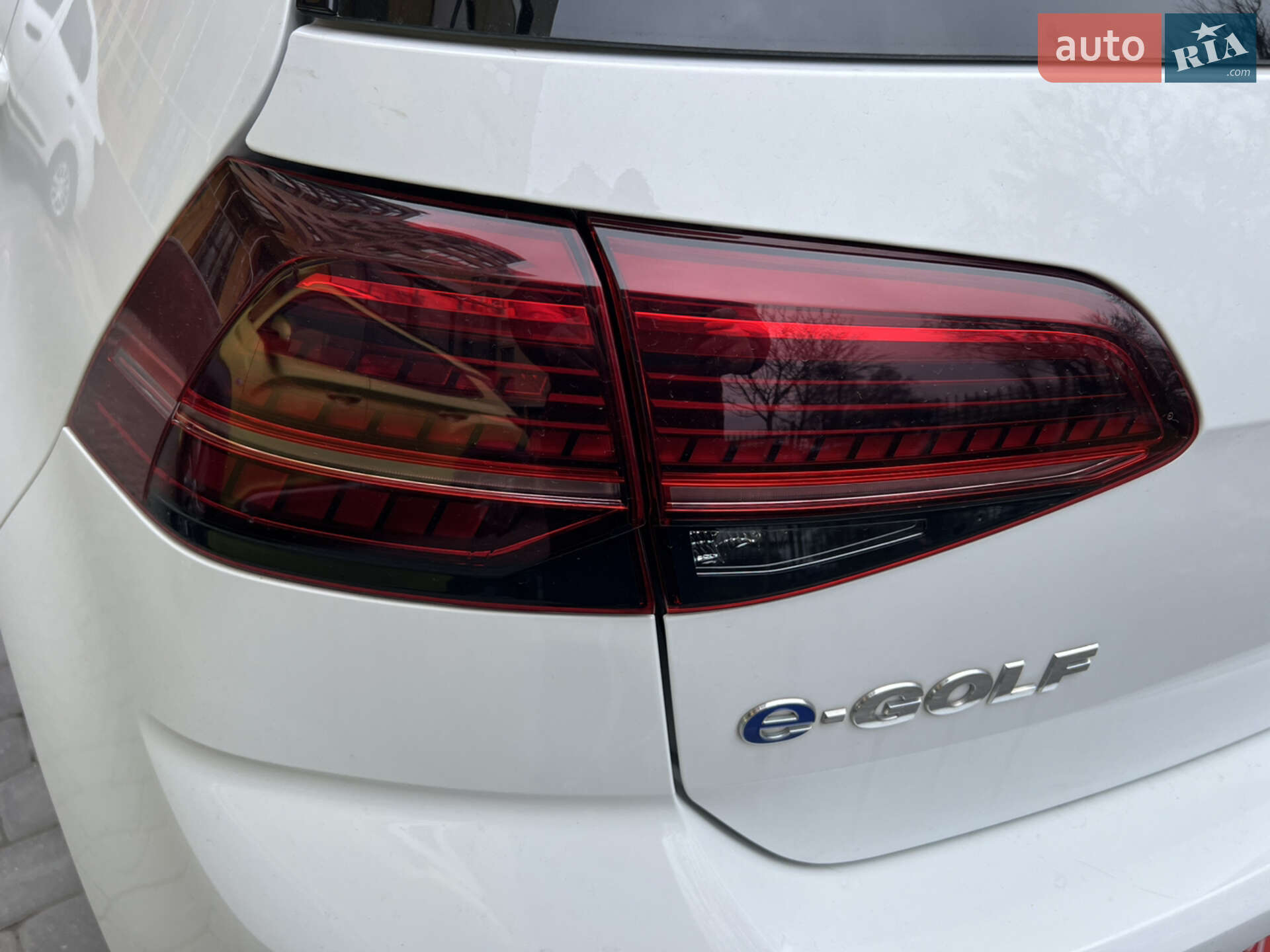 Volkswagen e-Golf 2020 VIN WVWZZZAUZLW919300 фото оголошення 9 з 34