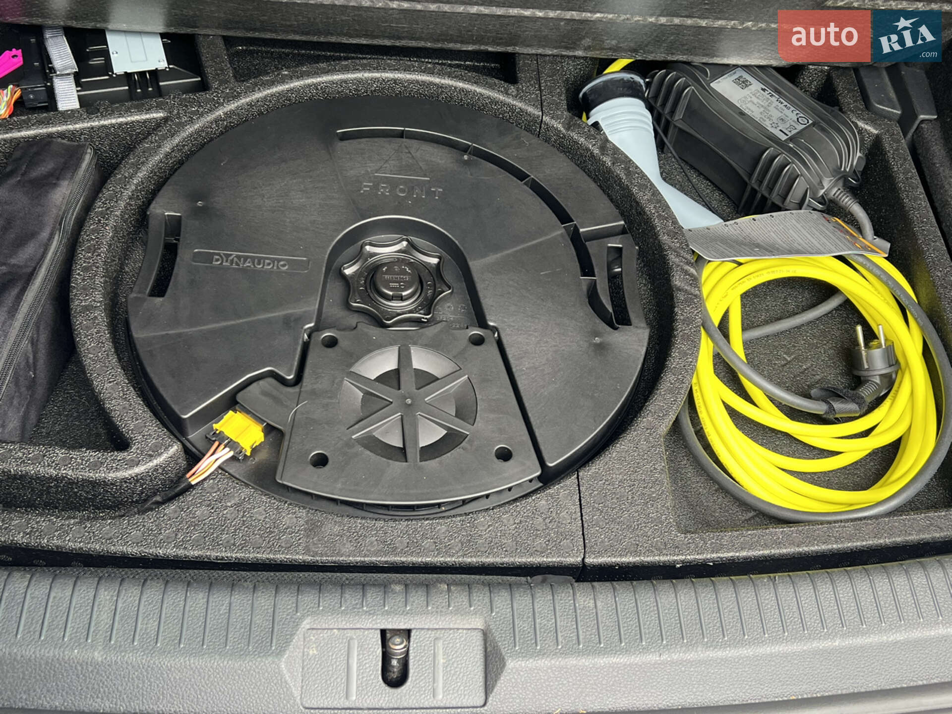 Volkswagen e-Golf 2020 VIN WVWZZZAUZLW919300 фото оголошення 19 з 34