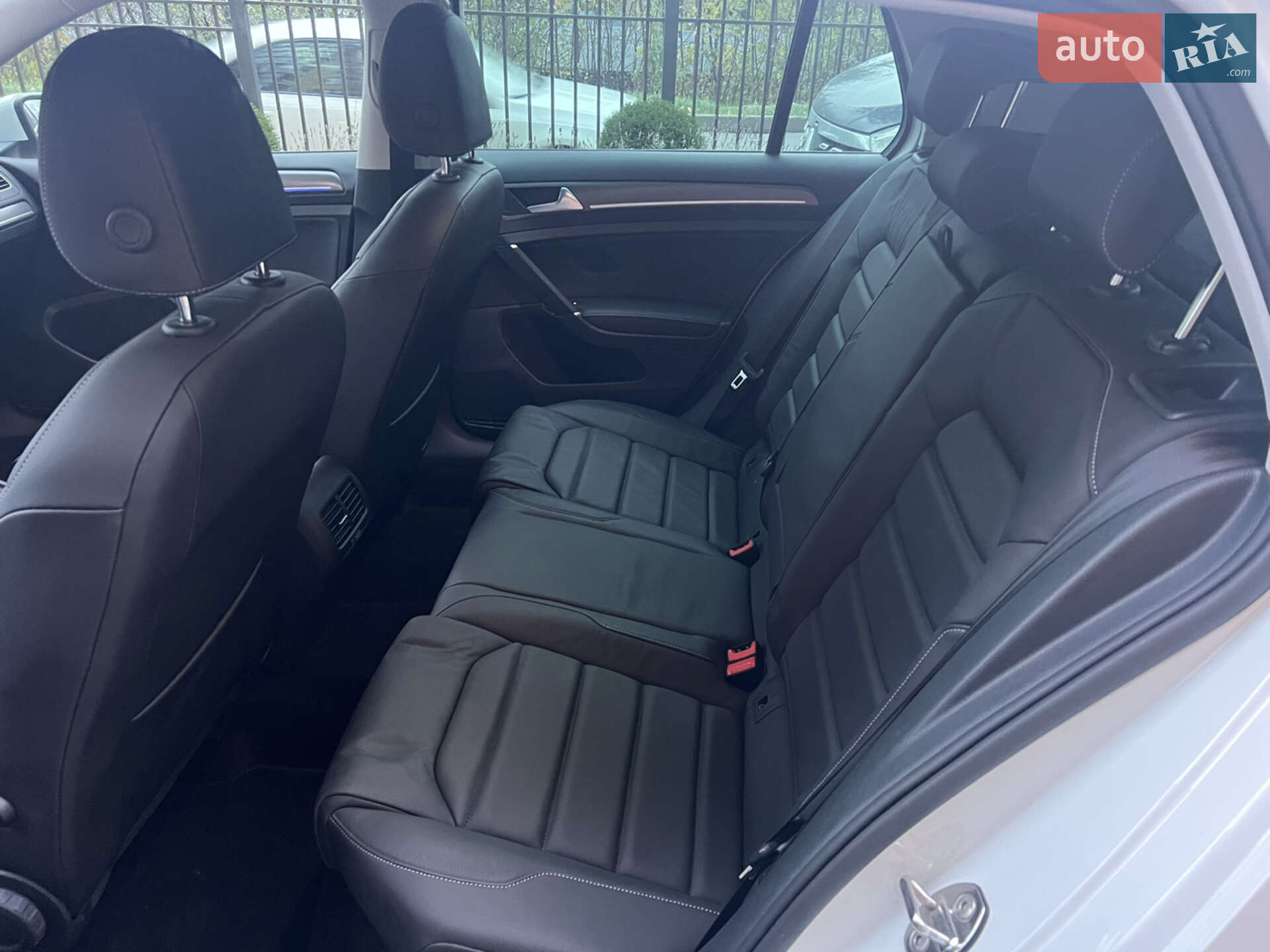 Volkswagen e-Golf 2020 VIN WVWZZZAUZLW919300 фото оголошення 23 з 34