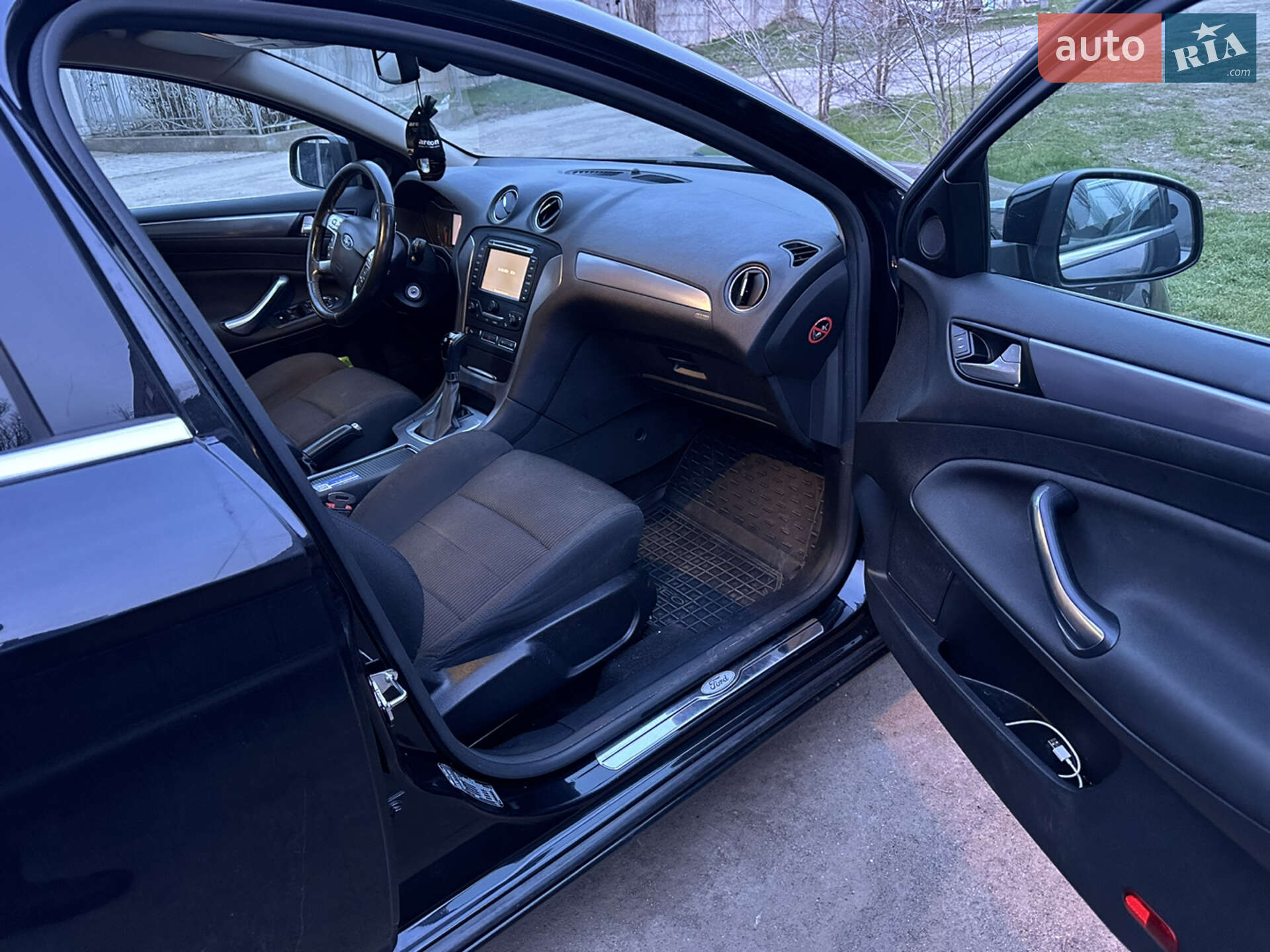 Ford Mondeo 2013 VIN WF0GXXGBBGDG57223 фото оголошення 2 з 14