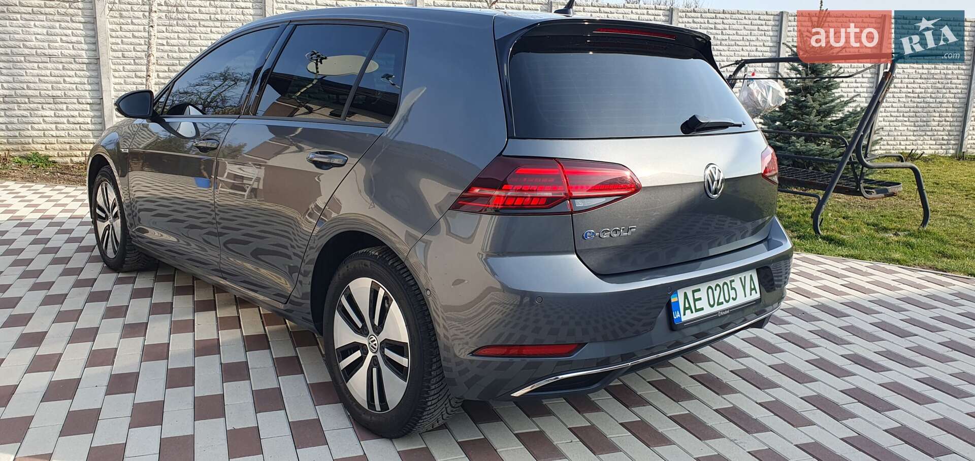 Volkswagen e-Golf 2019 VIN WVWZZZAUZL8905190 фото оголошення 5 з 49