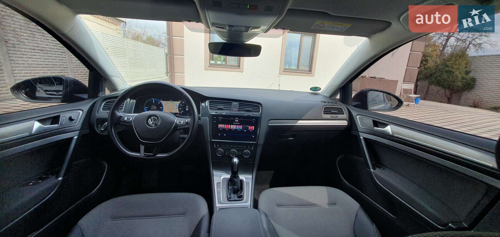 Volkswagen e-Golf 2019 VIN WVWZZZAUZL8905190 фото оголошення 18 з 49