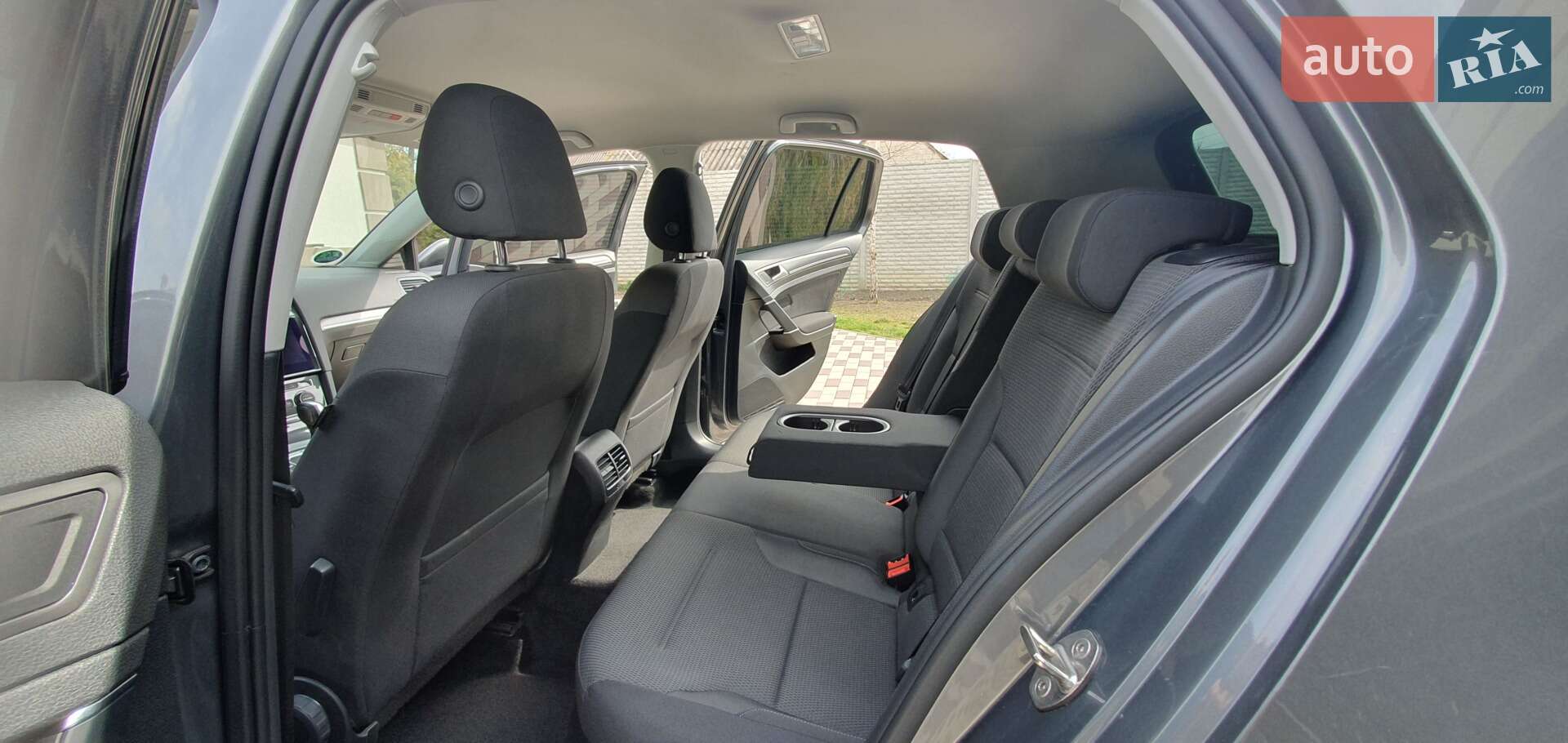 Volkswagen e-Golf 2019 VIN WVWZZZAUZL8905190 фото оголошення 21 з 49