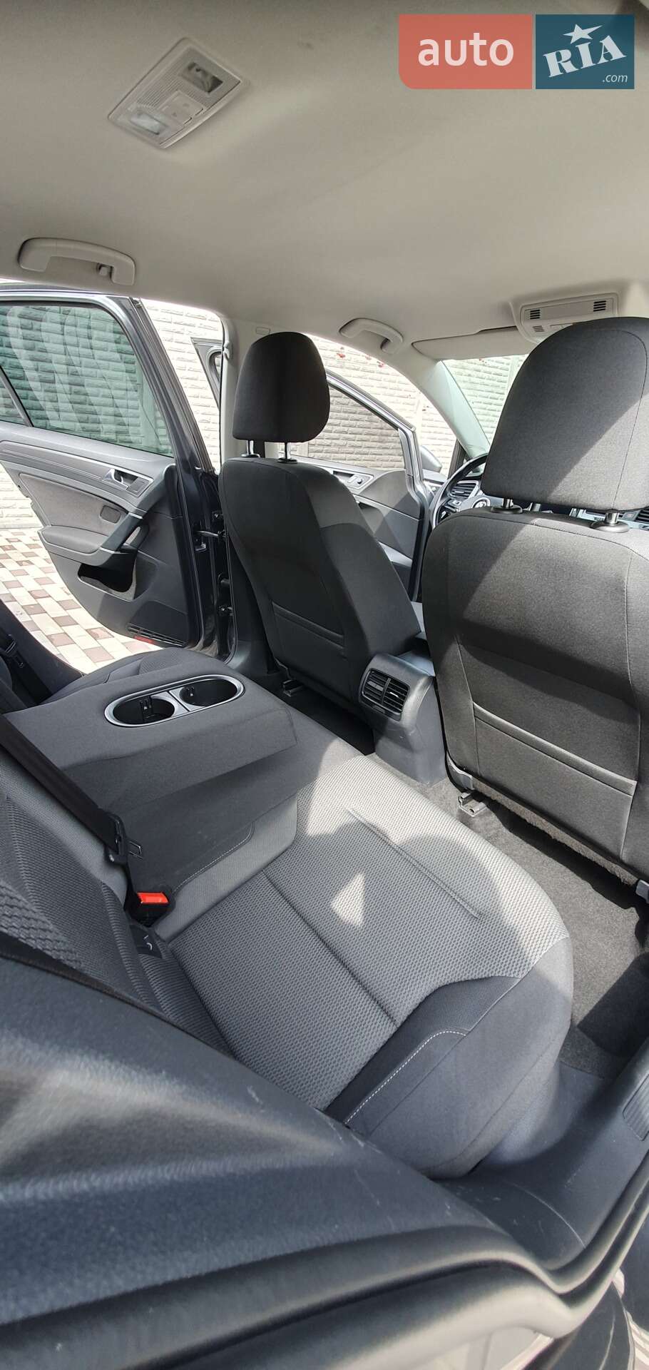 Volkswagen e-Golf 2019 VIN WVWZZZAUZL8905190 фото оголошення 20 з 49
