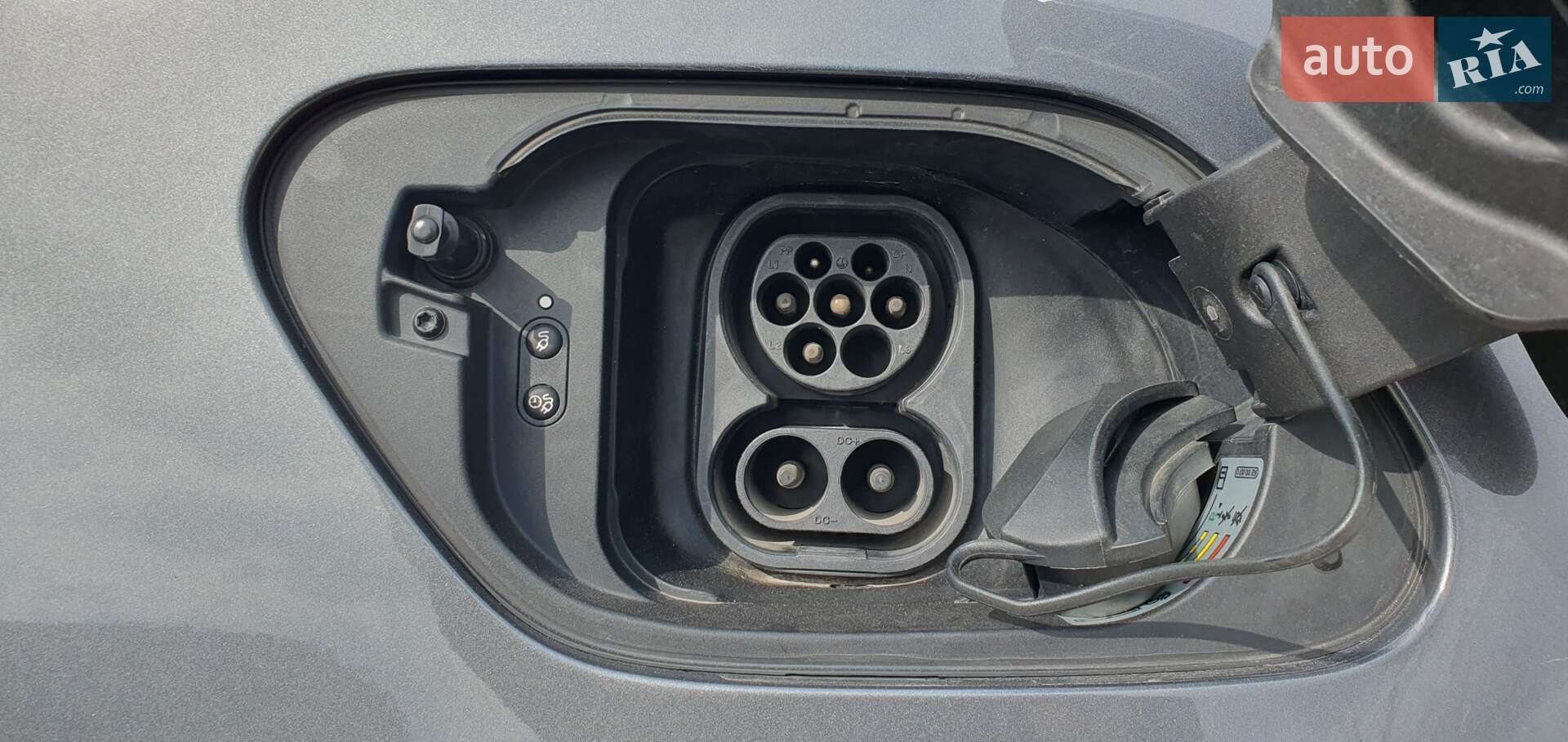 Volkswagen e-Golf 2019 VIN WVWZZZAUZL8905190 фото оголошення 27 з 49
