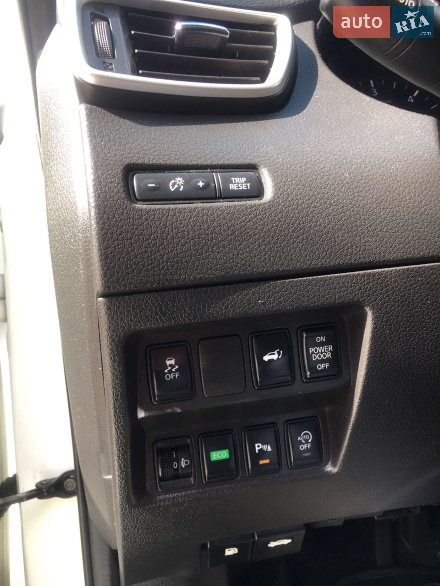 Nissan X-Trail 2014 VIN JN1TCAT32U0007771 фото оголошення 17 з 67