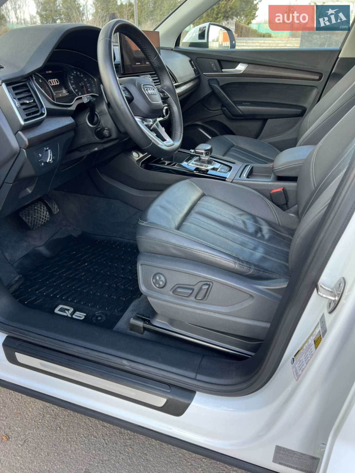 Audi Q5 2020 VIN WA1AAAFY0M2010729 фото оголошення 5 з 43