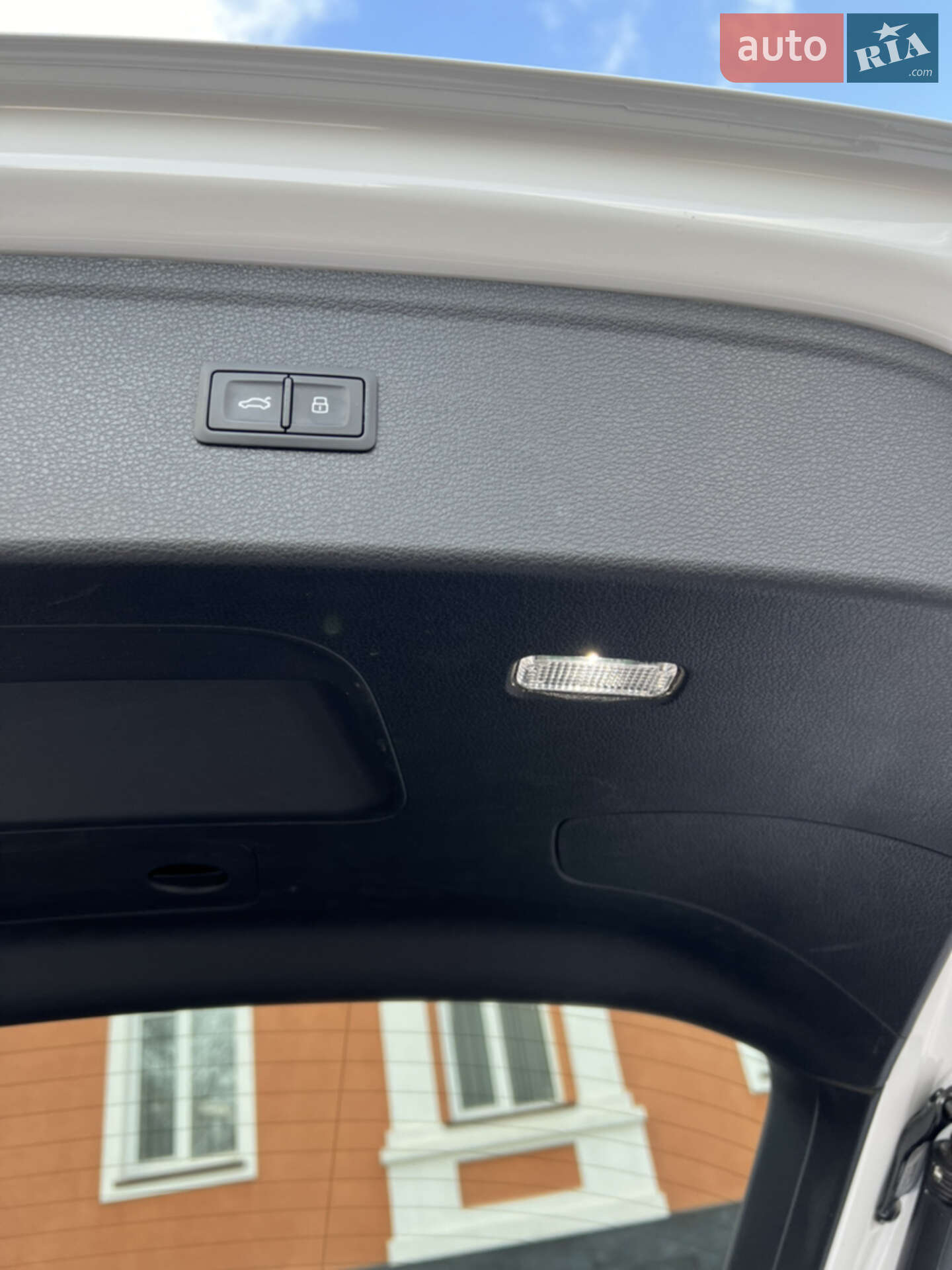 Audi Q5 2020 VIN WA1AAAFY0M2010729 фото оголошення 20 з 43