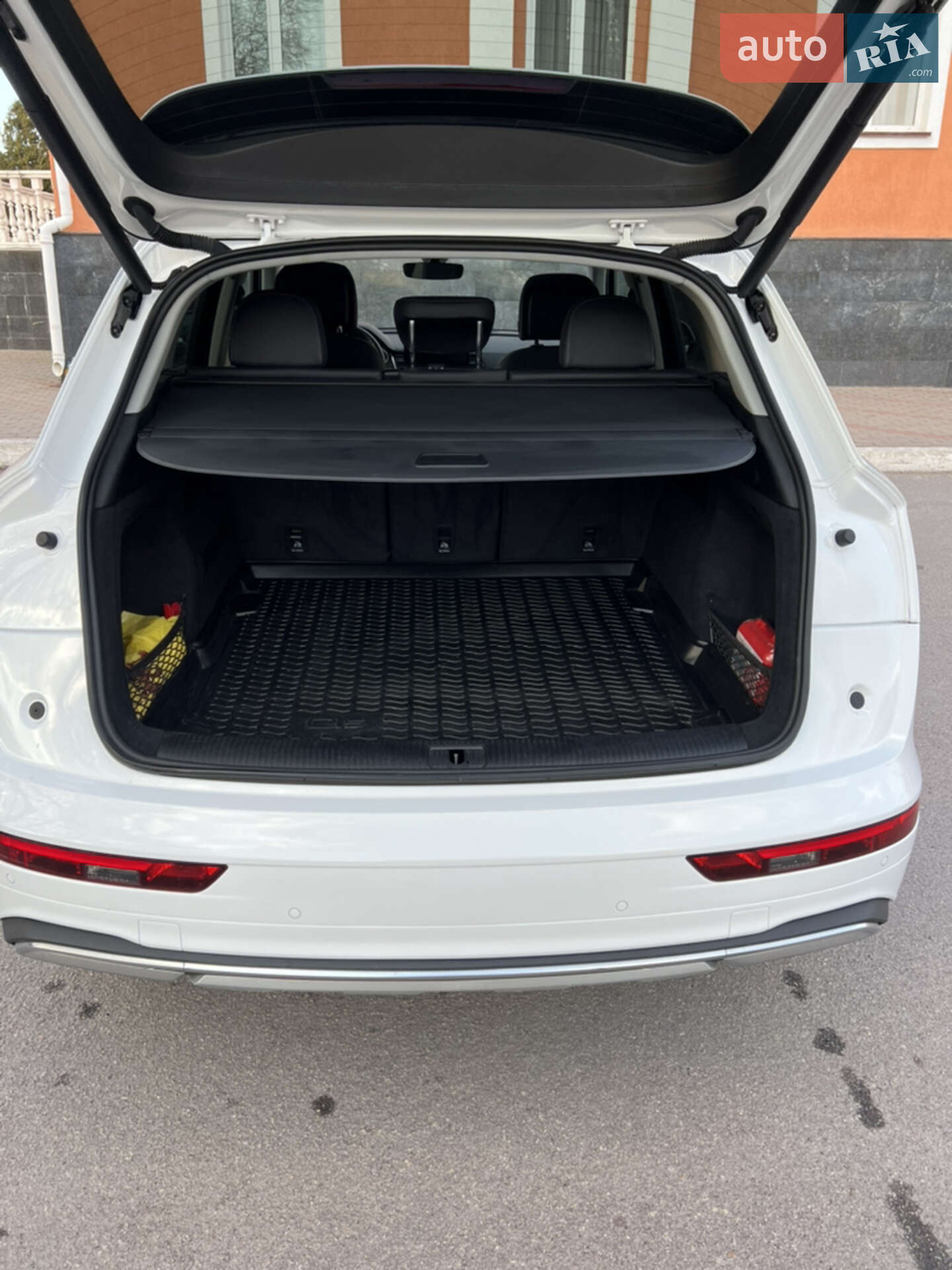Audi Q5 2020 VIN WA1AAAFY0M2010729 фото оголошення 19 з 43