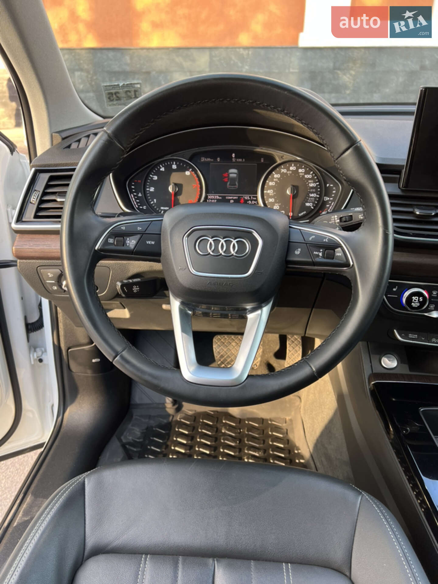 Audi Q5 2020 VIN WA1AAAFY0M2010729 фото оголошення 25 з 43