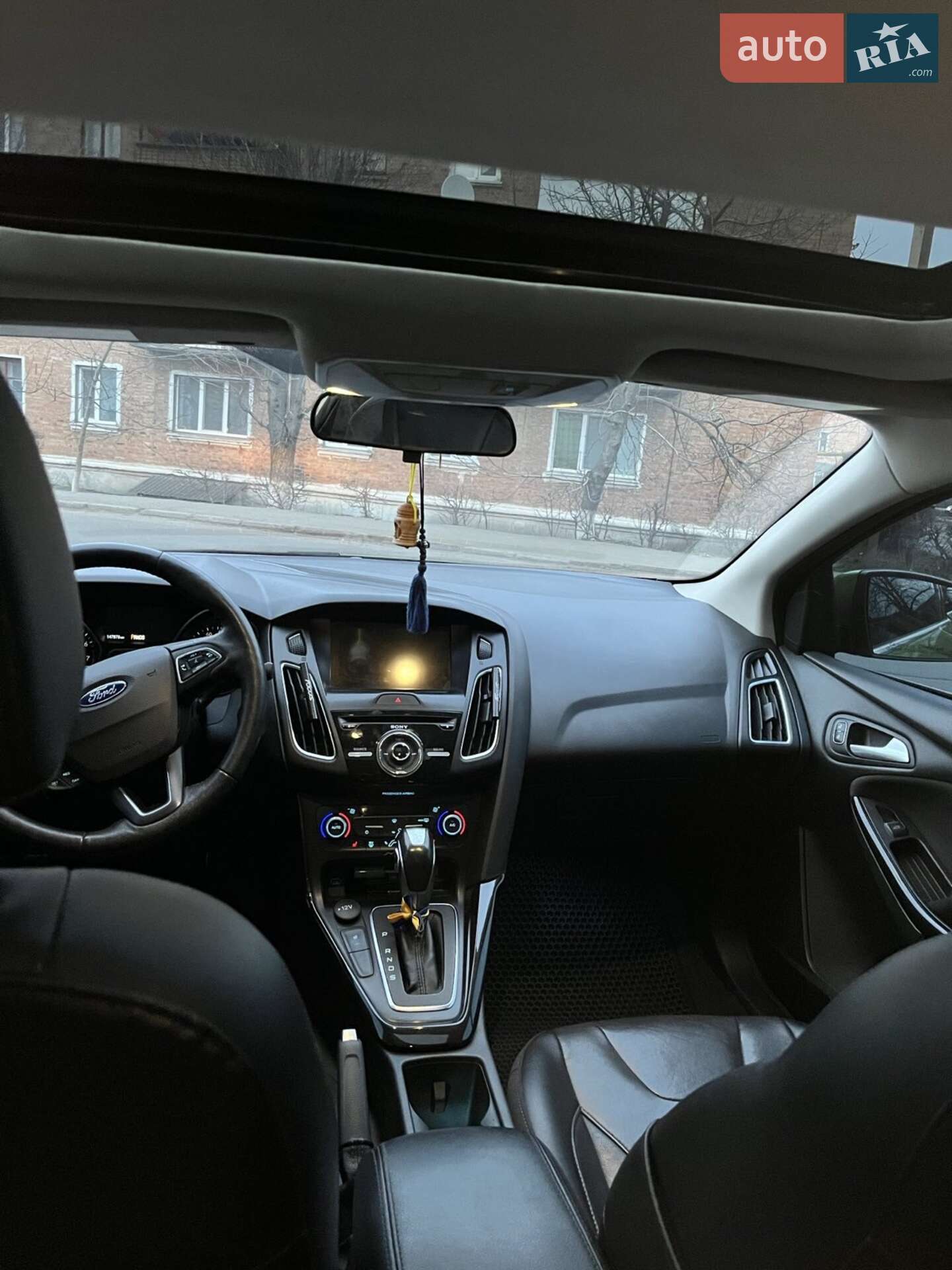 Ford Focus 2018 VIN 1FADP3J2XJL271684 фото оголошення 3 з 5