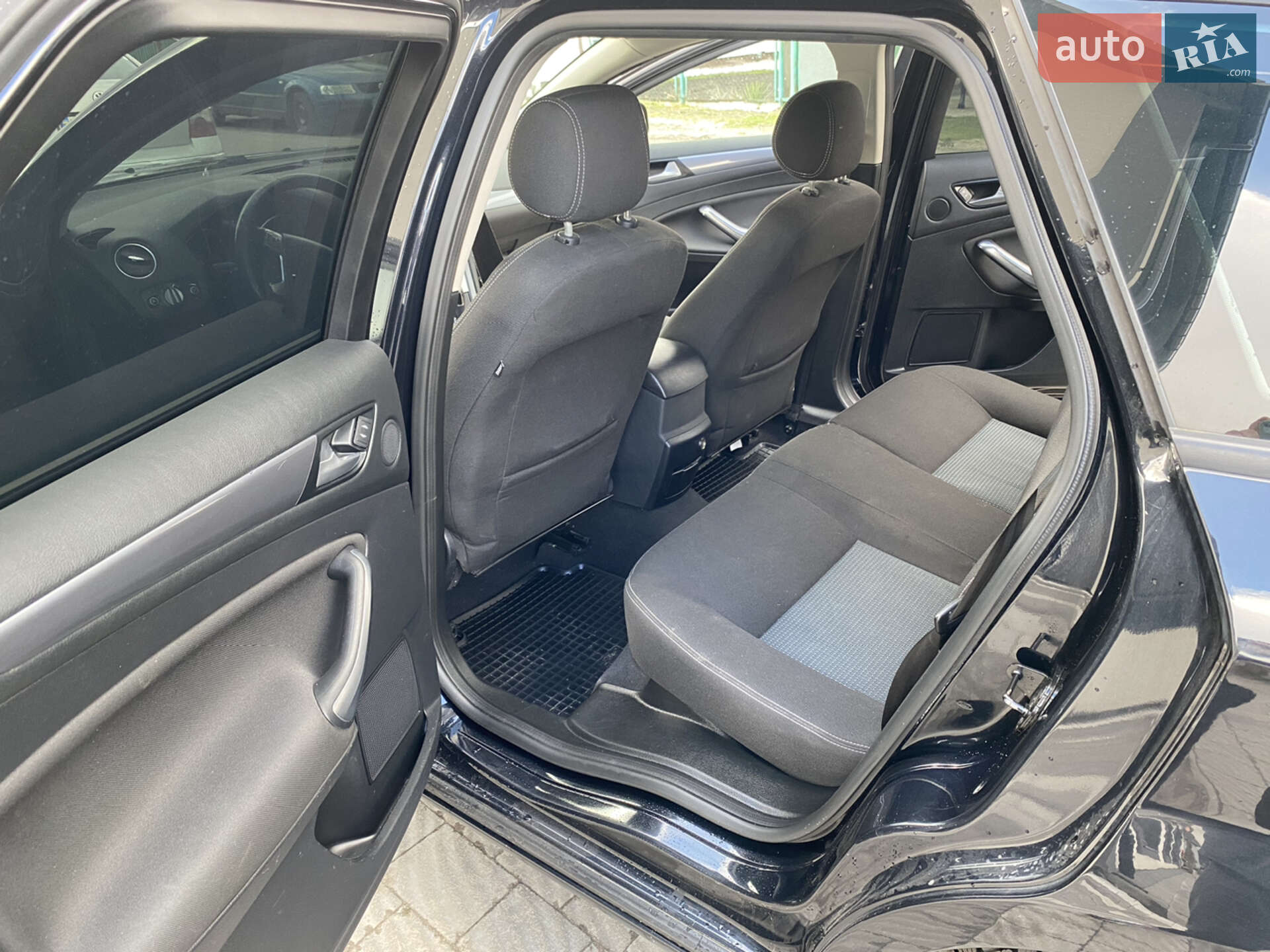 Ford Mondeo 2011 VIN WF0GXXGBBGBY41851 фото оголошення 8 з 9