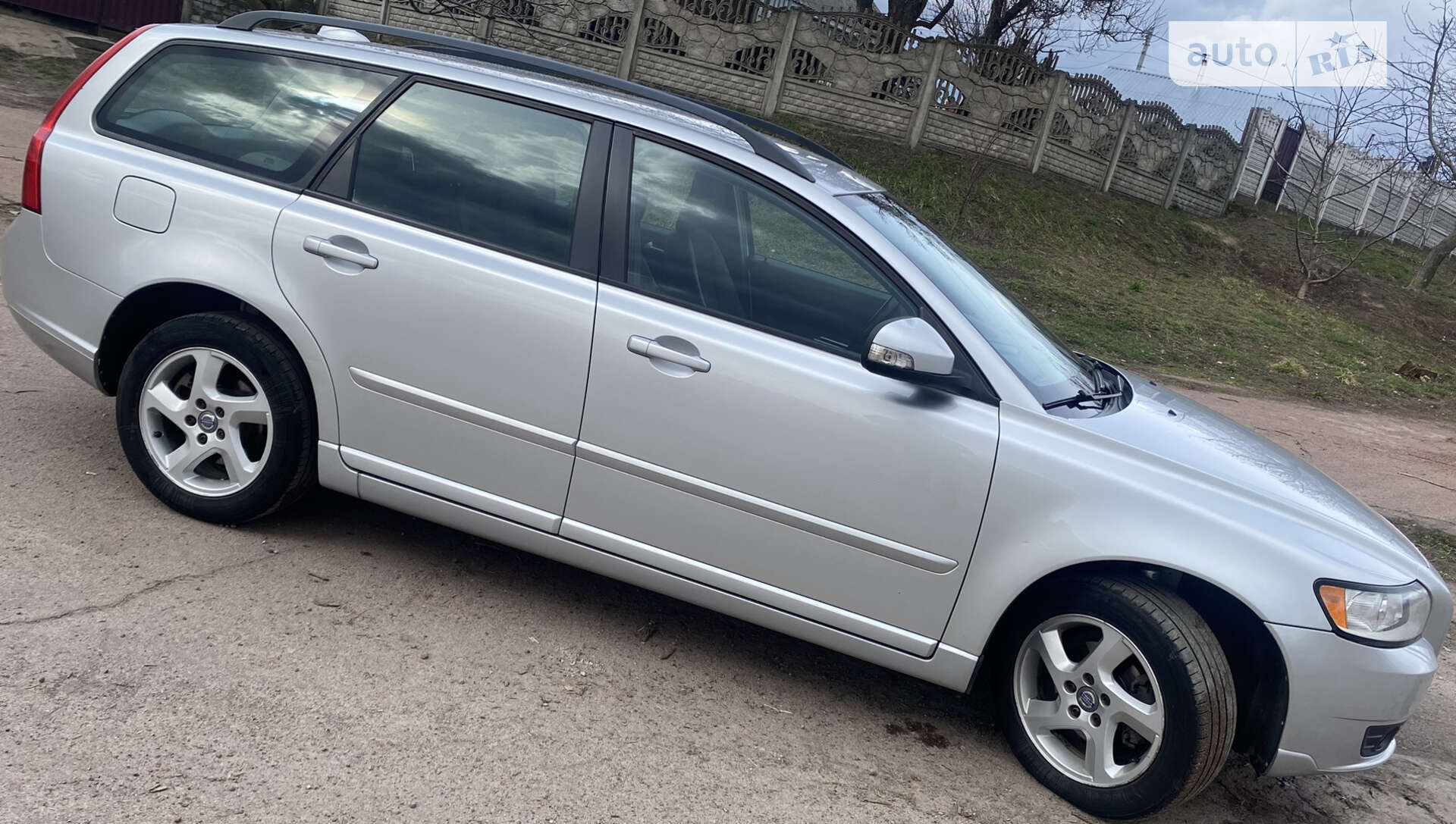 Volvo V50 2011 VIN YV1W76F2826011836 фото оголошення 3 з 37