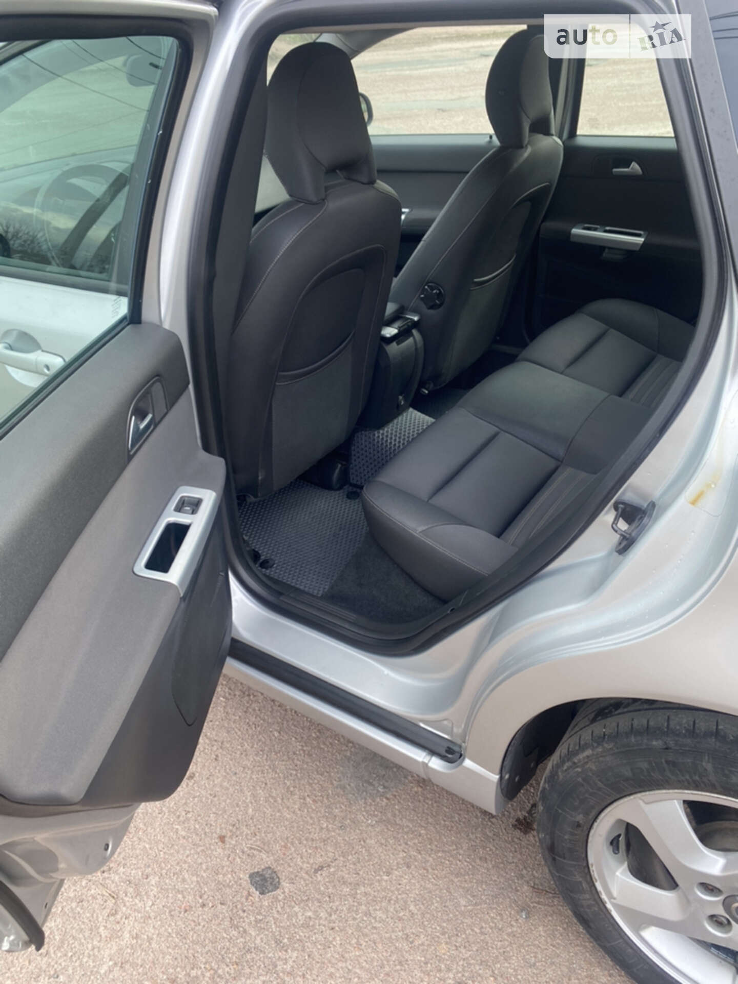 Volvo V50 2011 VIN YV1W76F2826011836 фото оголошення 6 з 37