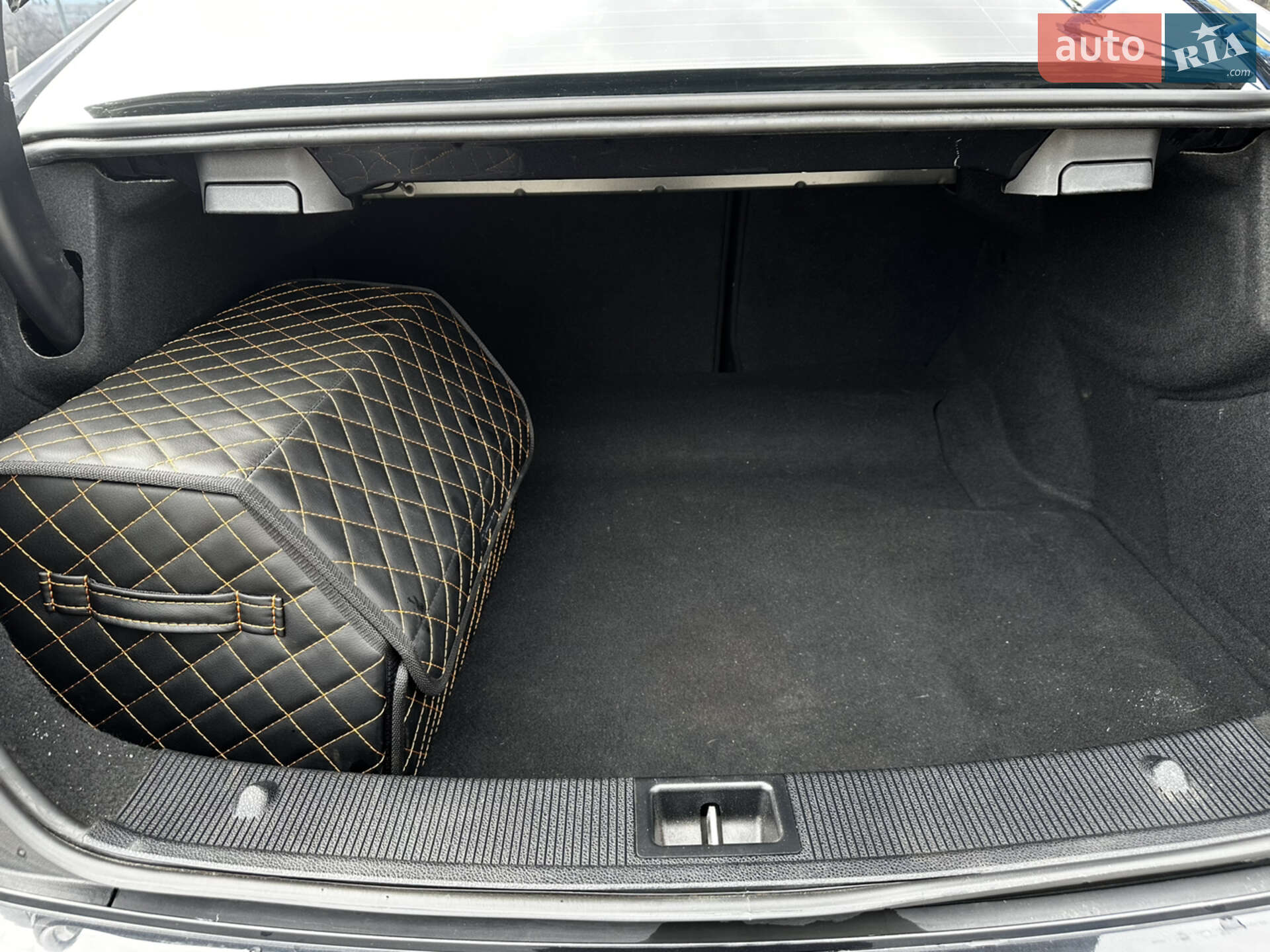 Mercedes-Benz C-Class 2012 VIN WDDGJ4HB2CF859428 фото оголошення 24 з 27