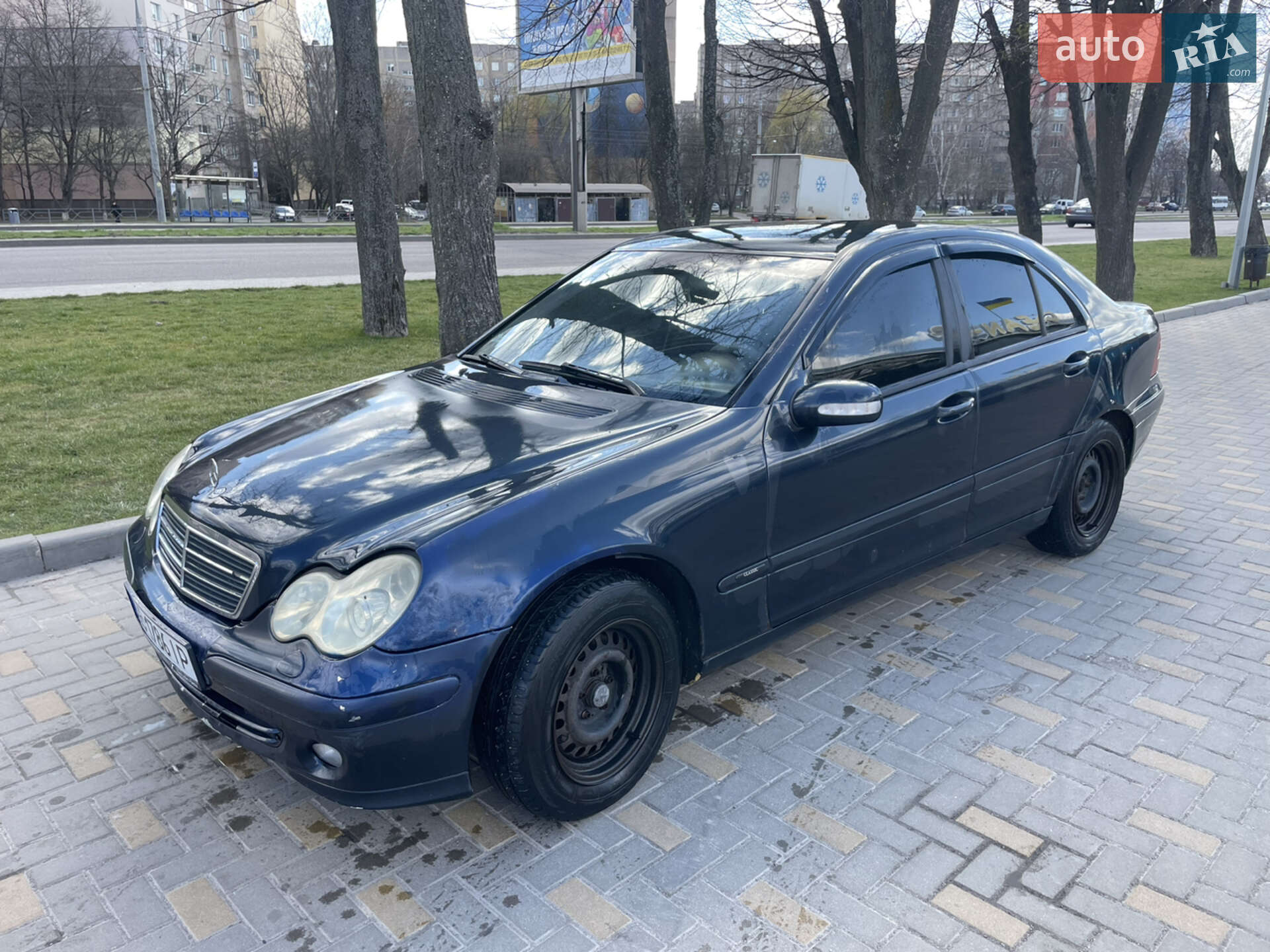 Mercedes-Benz C-Class 2004 VIN WDB2030421F533564 фото оголошення 3 з 8