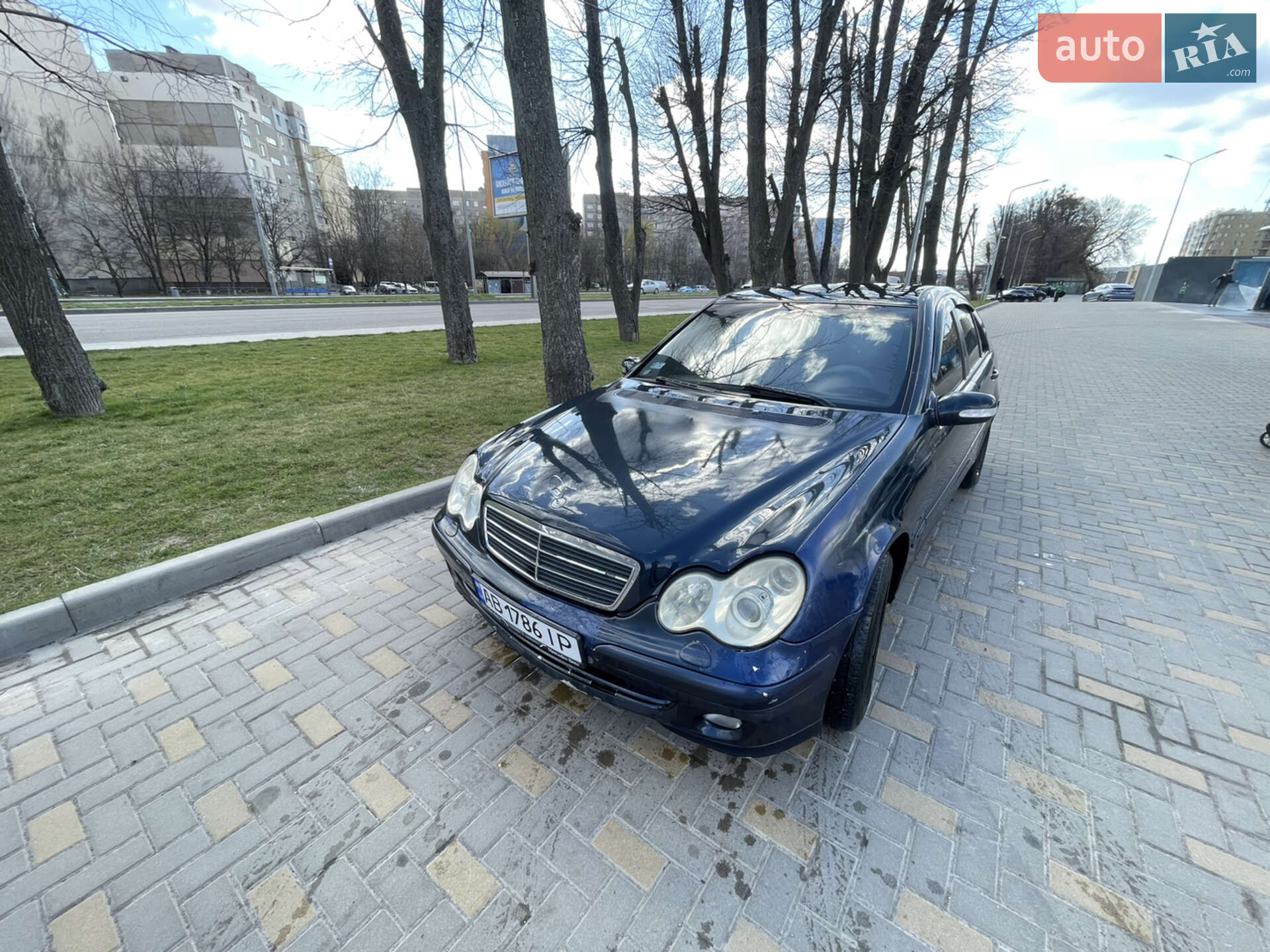 Mercedes-Benz C-Class 2004 VIN WDB2030421F533564 фото оголошення 4 з 8