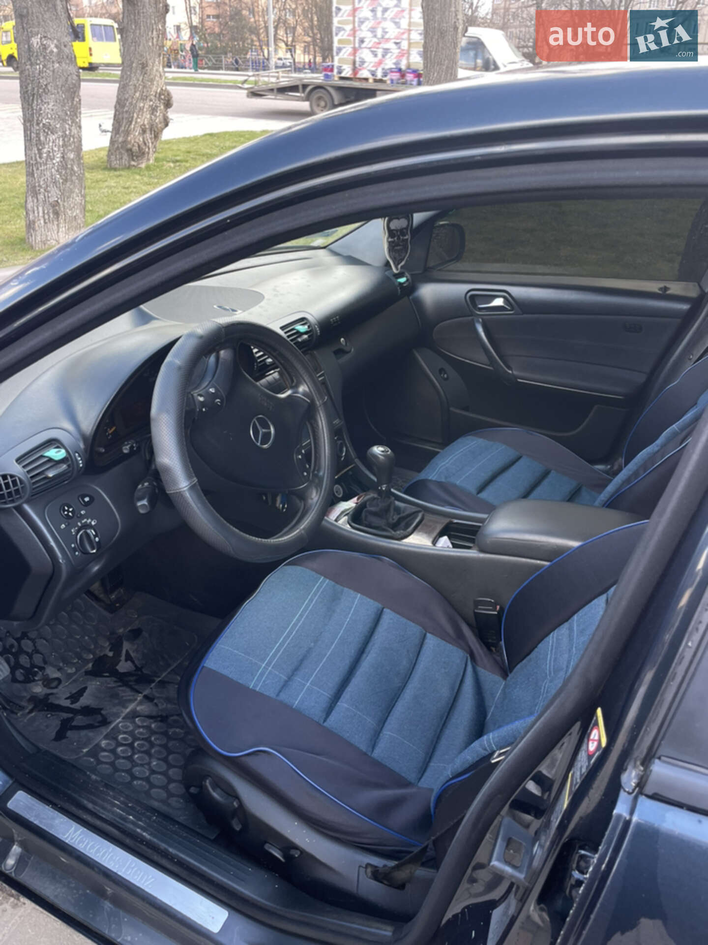 Mercedes-Benz C-Class 2004 VIN WDB2030421F533564 фото оголошення 7 з 8