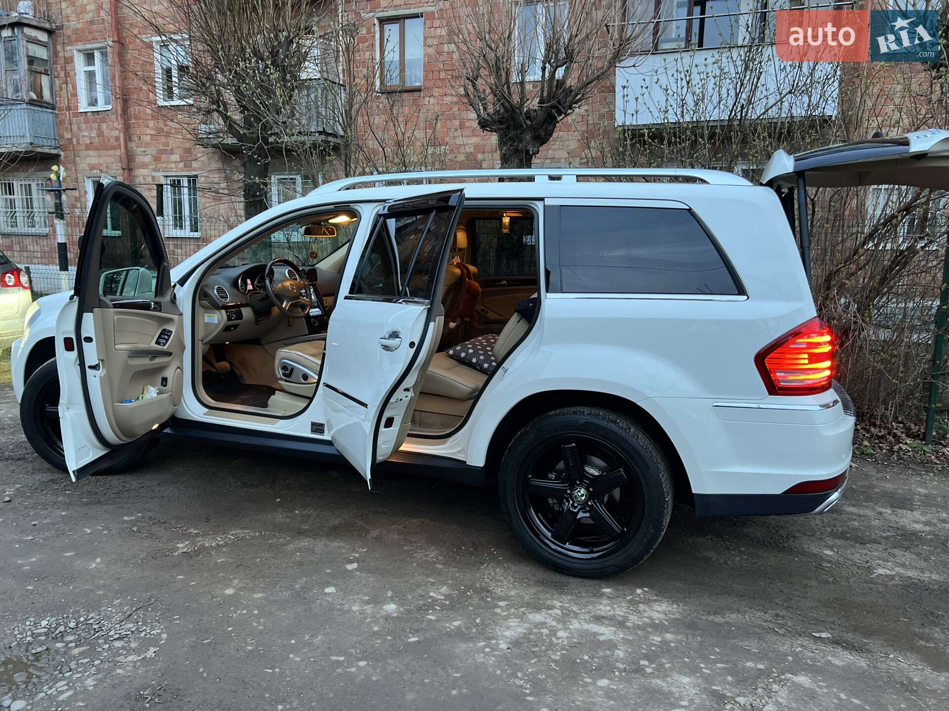 Mercedes-Benz GL-Class 2011 VIN 4JGBF2FE3CA778115 фото оголошення 26 з 34
