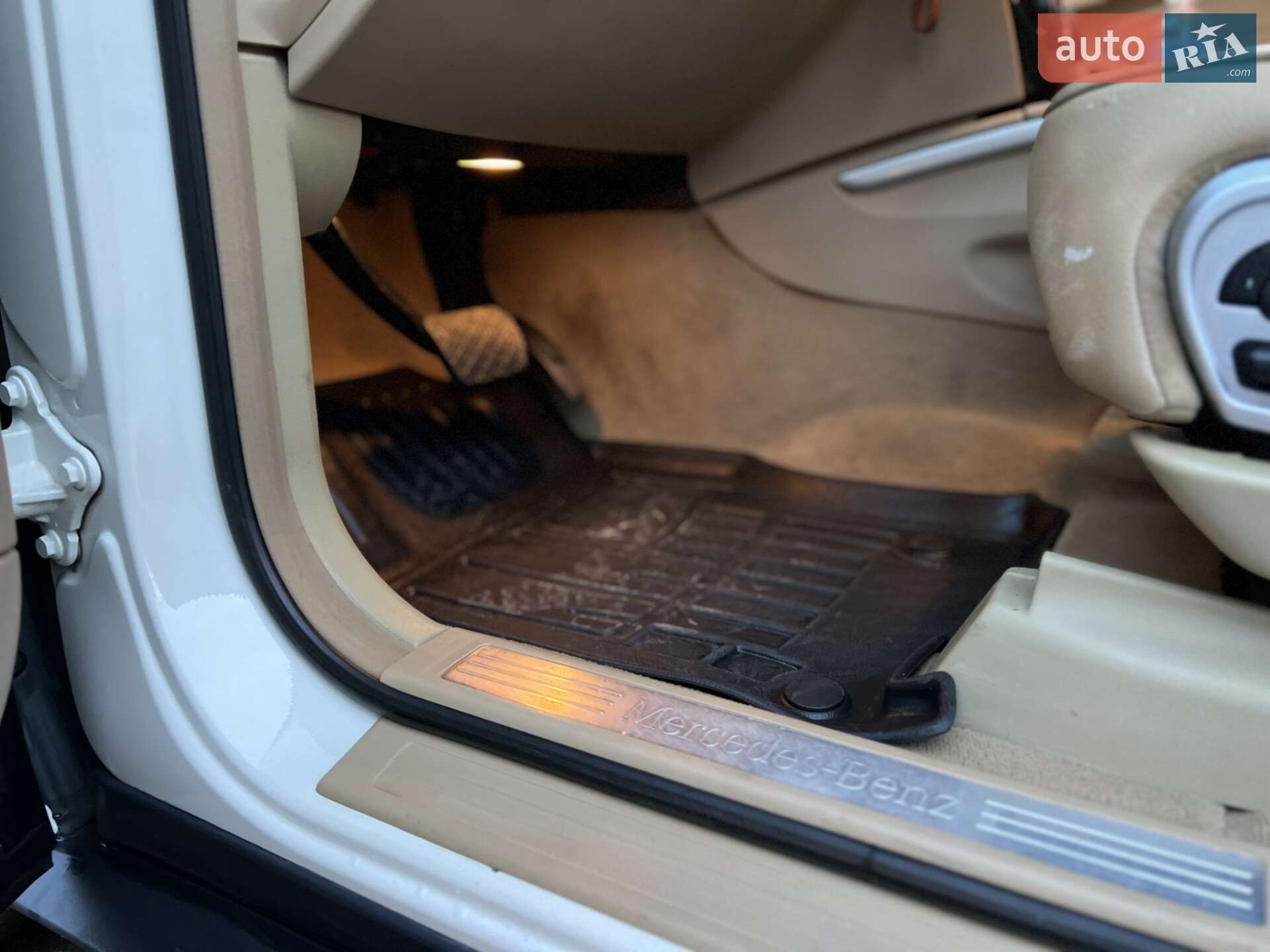 Mercedes-Benz GL-Class 2011 VIN 4JGBF2FE3CA778115 фото оголошення 30 з 34