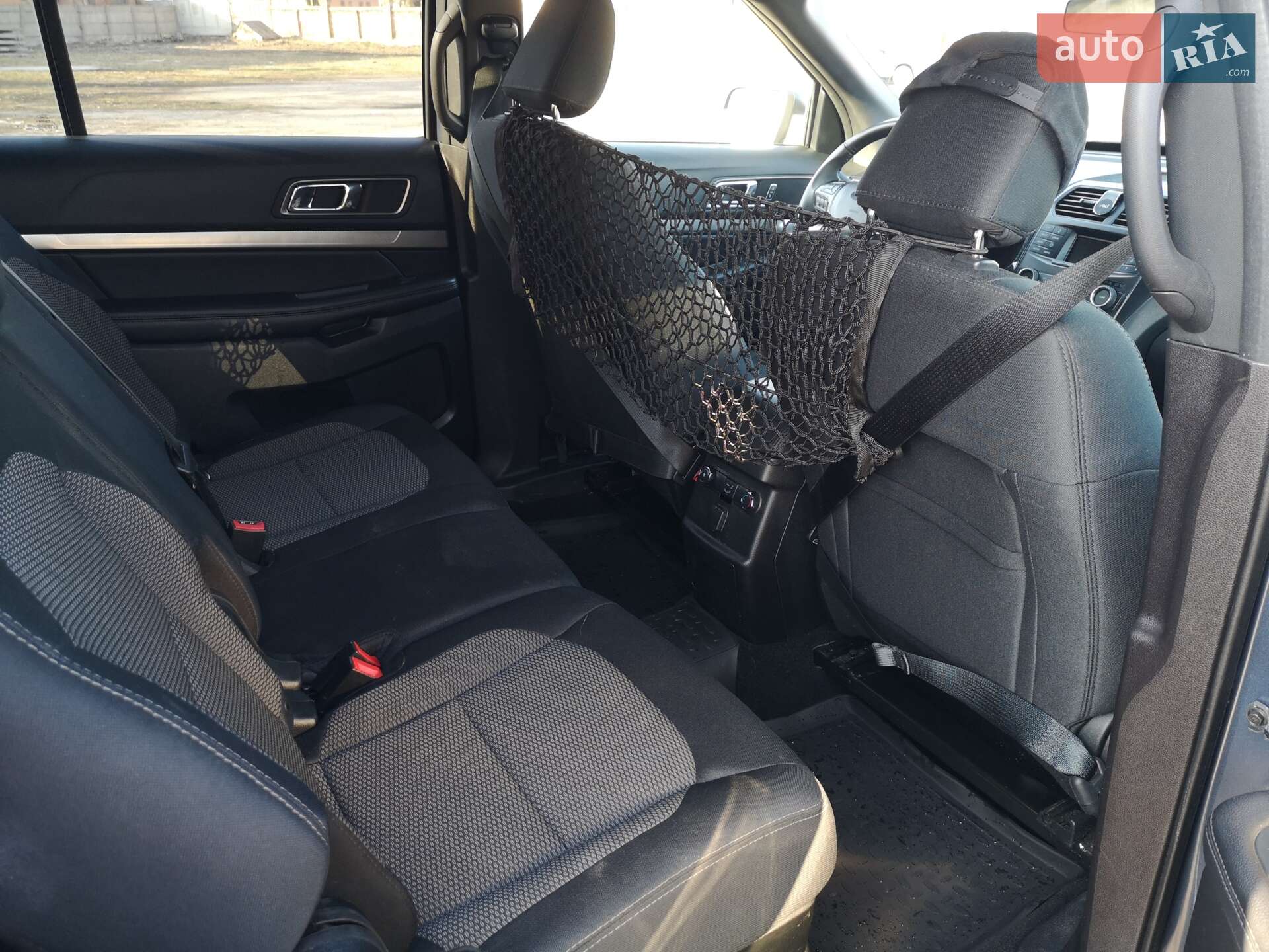 Ford Explorer 2018 VIN 1FM5K8D80KGA43824 фото оголошення 8 з 17