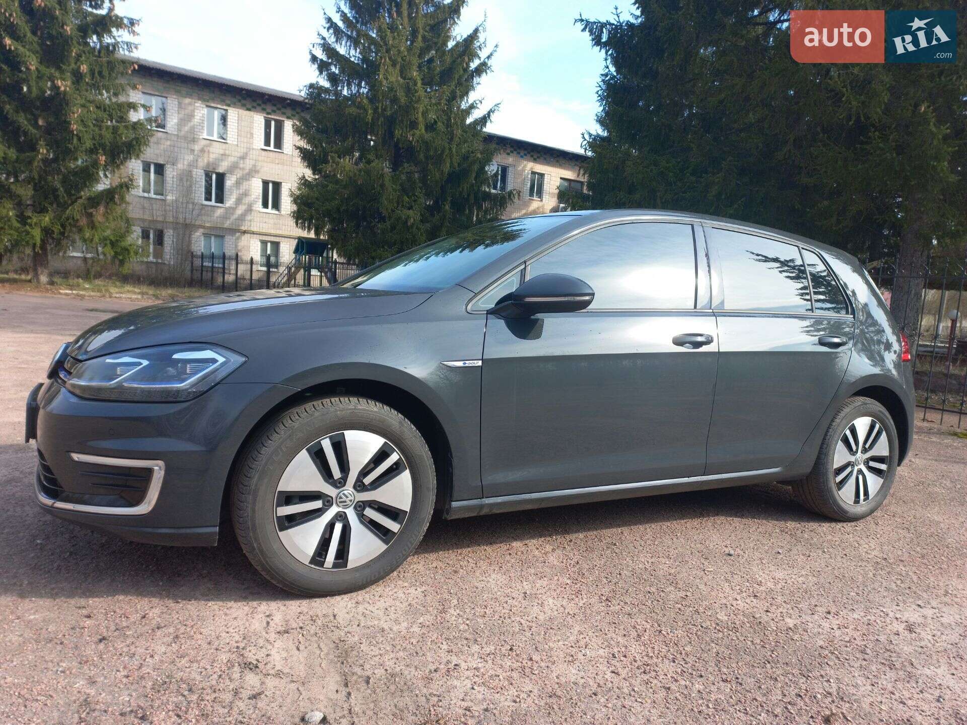Volkswagen e-Golf 2020 VIN WVWZZZAUZLW921227 фото оголошення 3 з 16