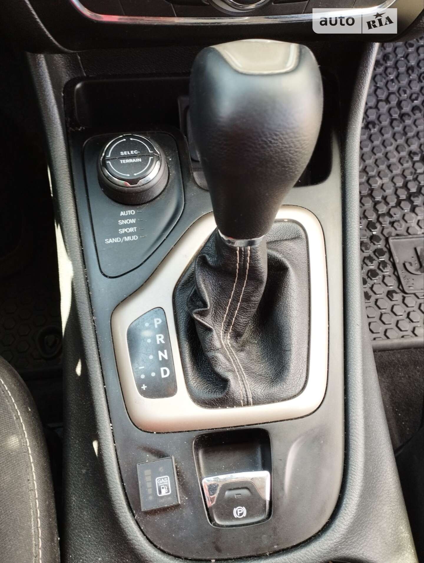 Jeep Cherokee 2013 VIN 1C4PJMAB3EW140485 фото оголошення 14 з 19