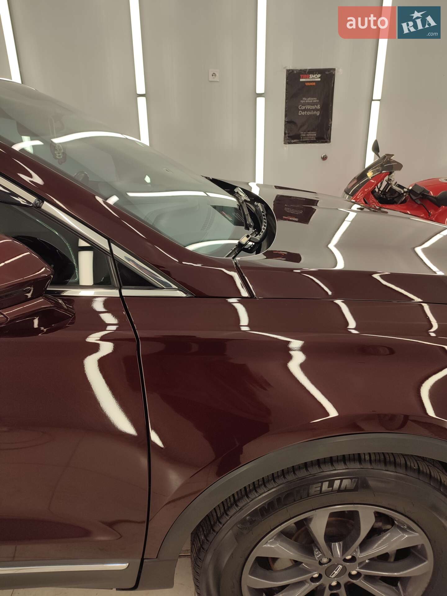 Lincoln MKC 2018 VIN 5LMCJ2D9XKUL07579 фото оголошення 7 з 32