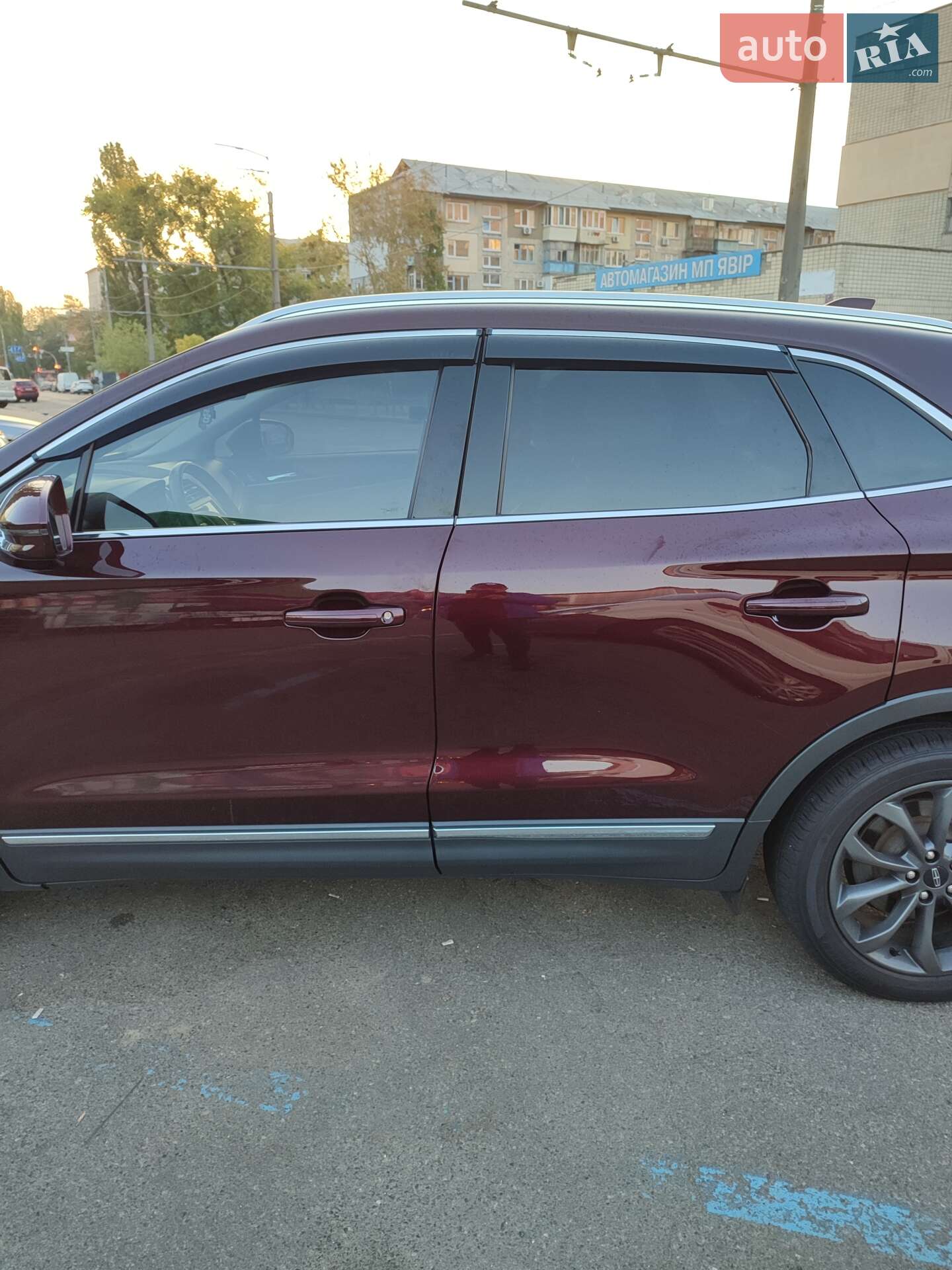 Lincoln MKC 2018 VIN 5LMCJ2D9XKUL07579 фото оголошення 10 з 32