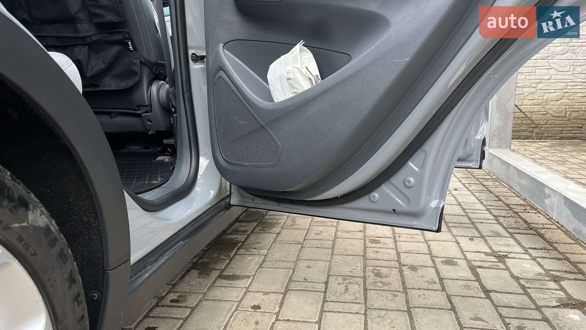 Chevrolet Bolt EV 2020 VIN 1G1FY6S08L4150155 фото оголошення 10 з 24
