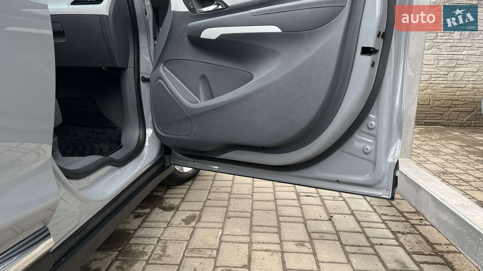 Chevrolet Bolt EV 2020 VIN 1G1FY6S08L4150155 фото оголошення 11 з 24