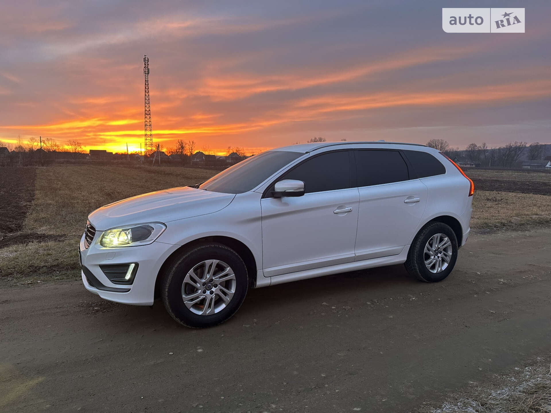 Volvo XC60 2015 VIN YV1DZ8256F2706380 фото оголошення 20 з 30