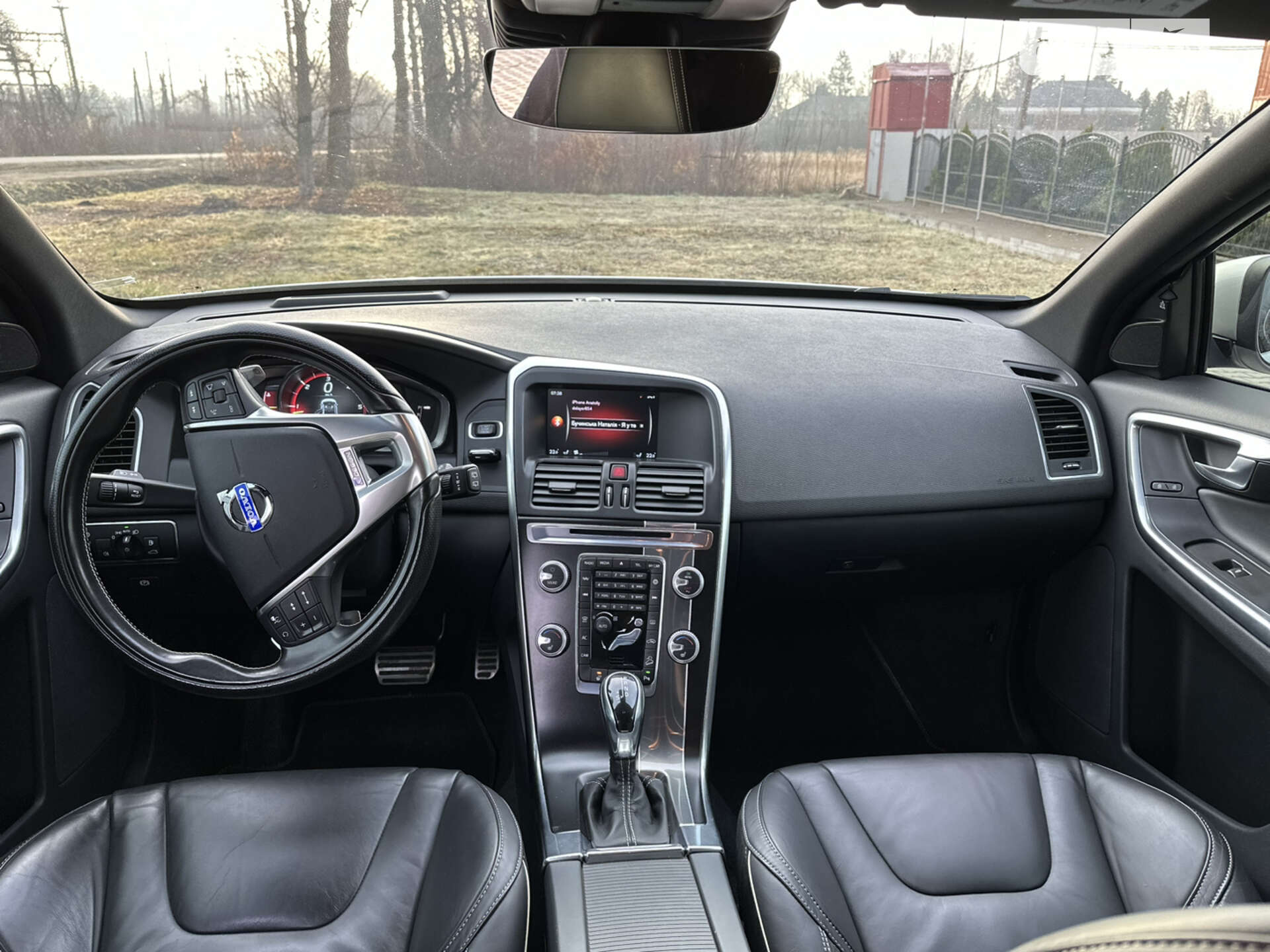 Volvo XC60 2015 VIN YV1DZ8256F2706380 фото оголошення 25 з 30