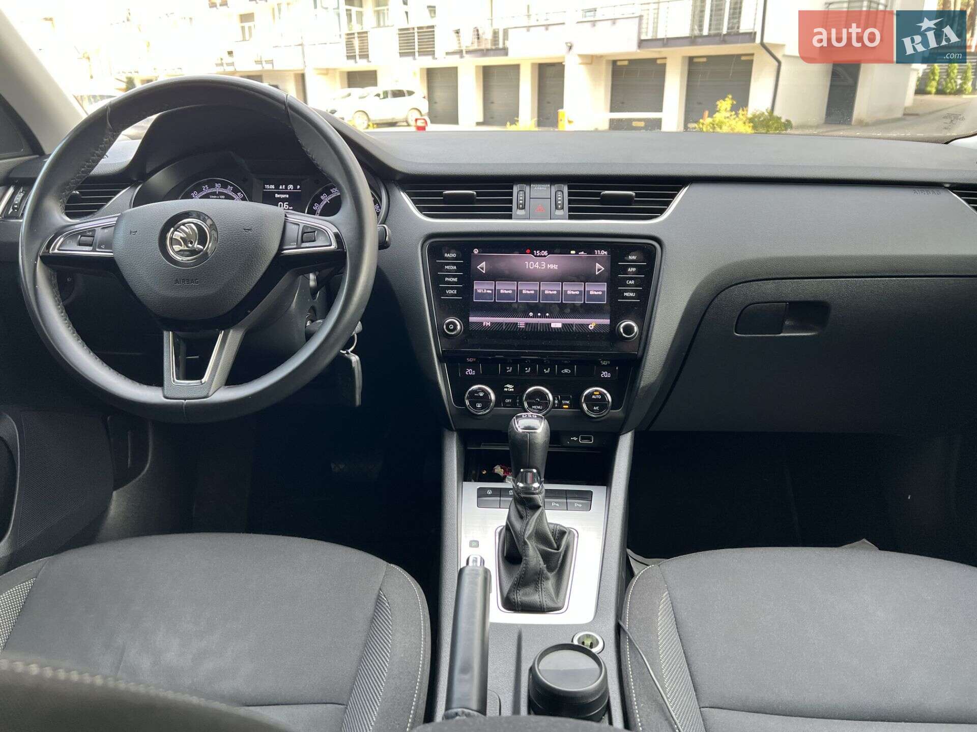 Skoda Octavia 2020 VIN TMBJJ7NEXL0174208 фото оголошення 2 з 18