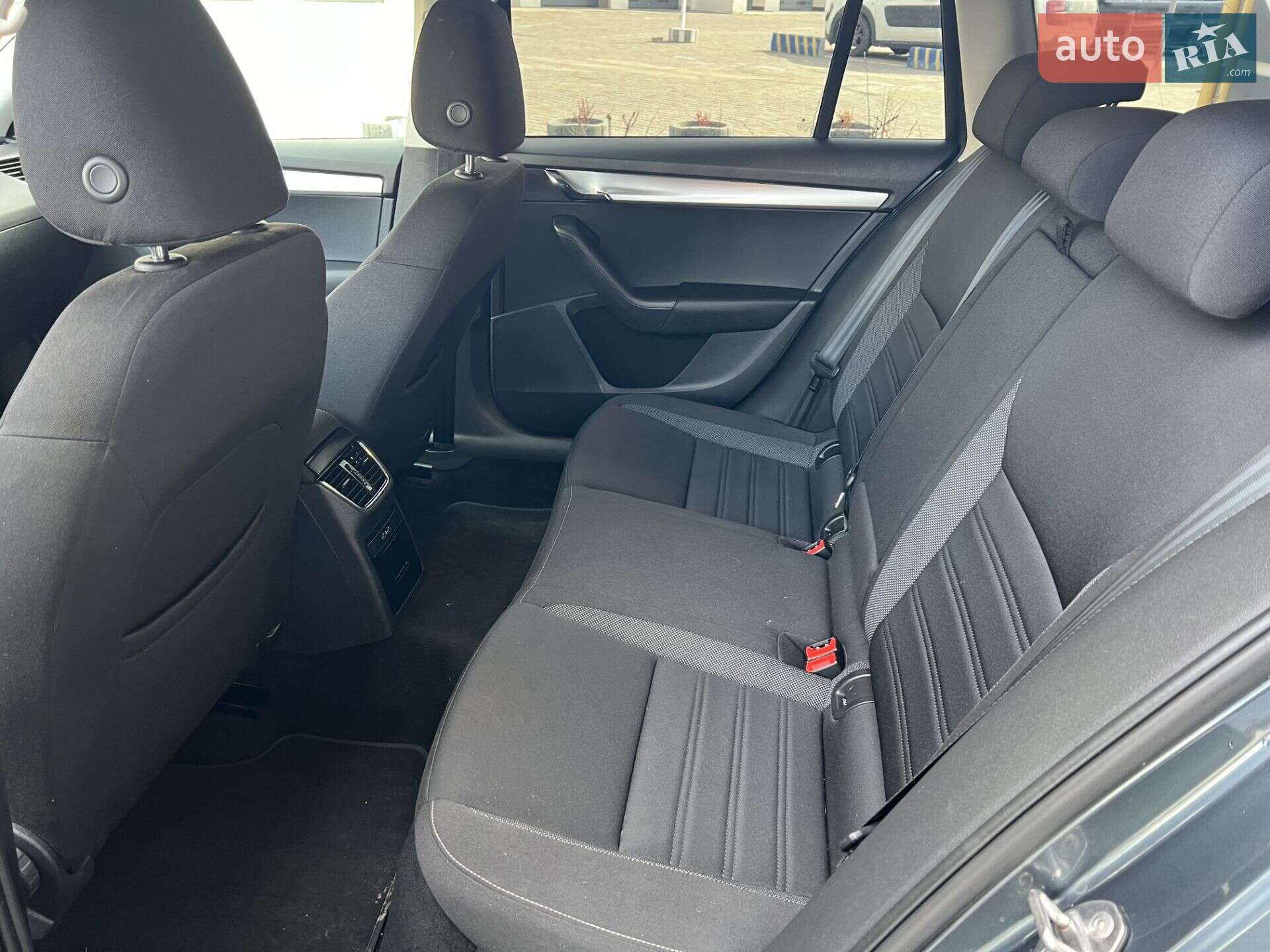 Skoda Octavia 2020 VIN TMBJJ7NEXL0174208 фото оголошення 9 з 18