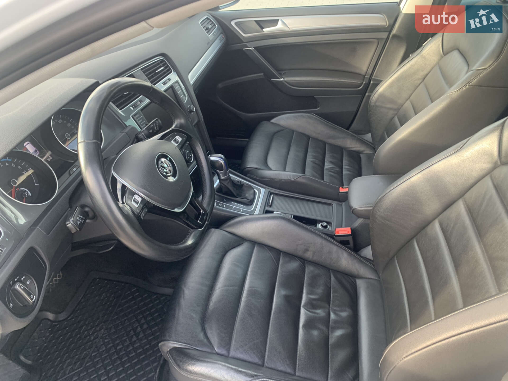 Volkswagen e-Golf 2015 VIN WVWZZZAUZFW910542 фото оголошення 16 з 33